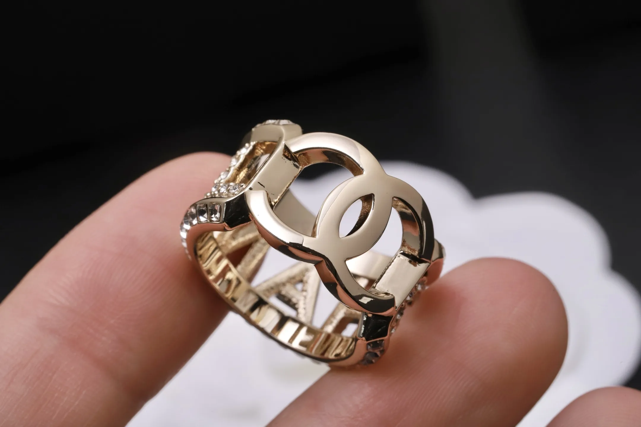 Crystal-Embellished Logo Band Ring D14017617 — view 6
