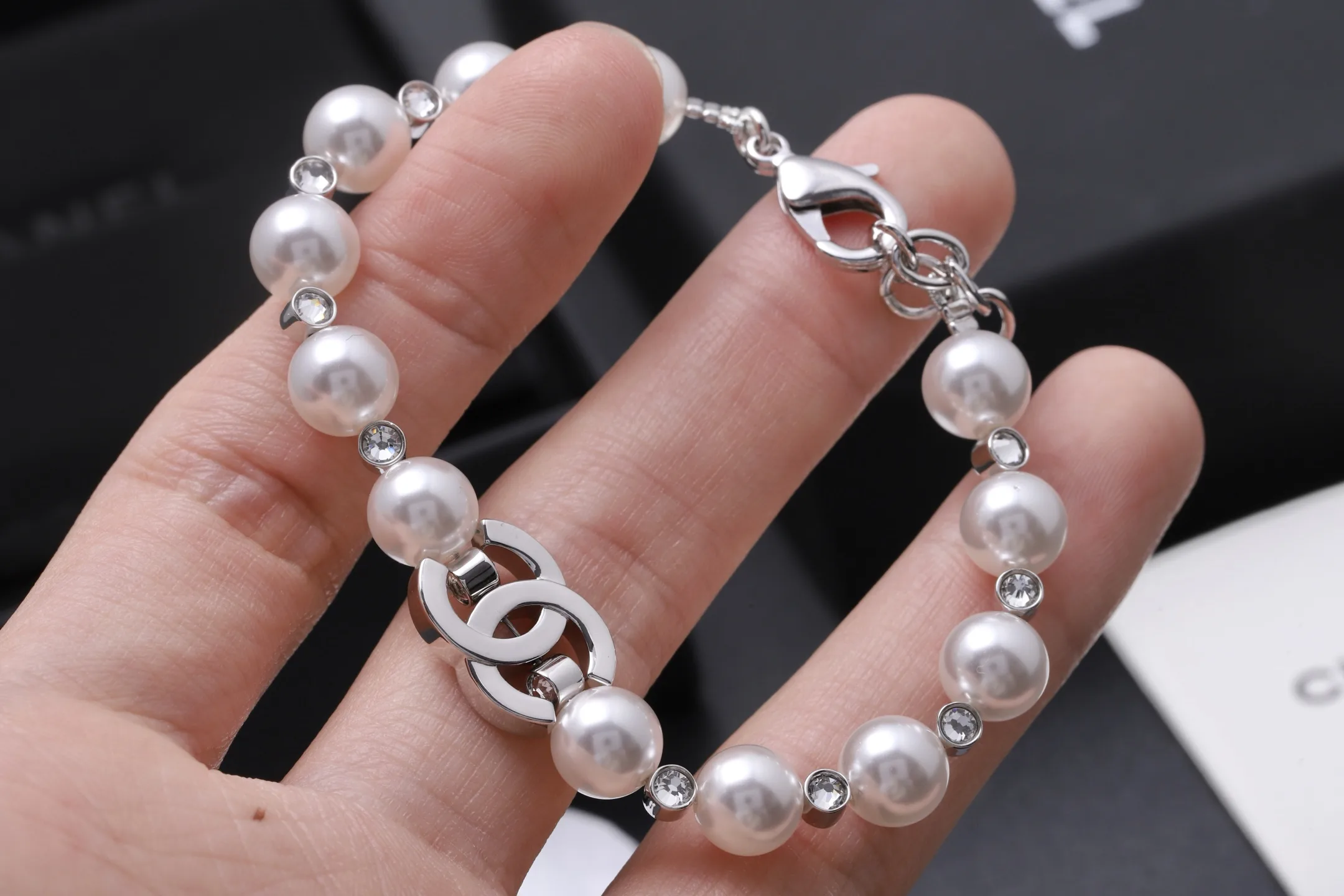 Double C Crystal and Pearl Bracelet D15517087 — view 5