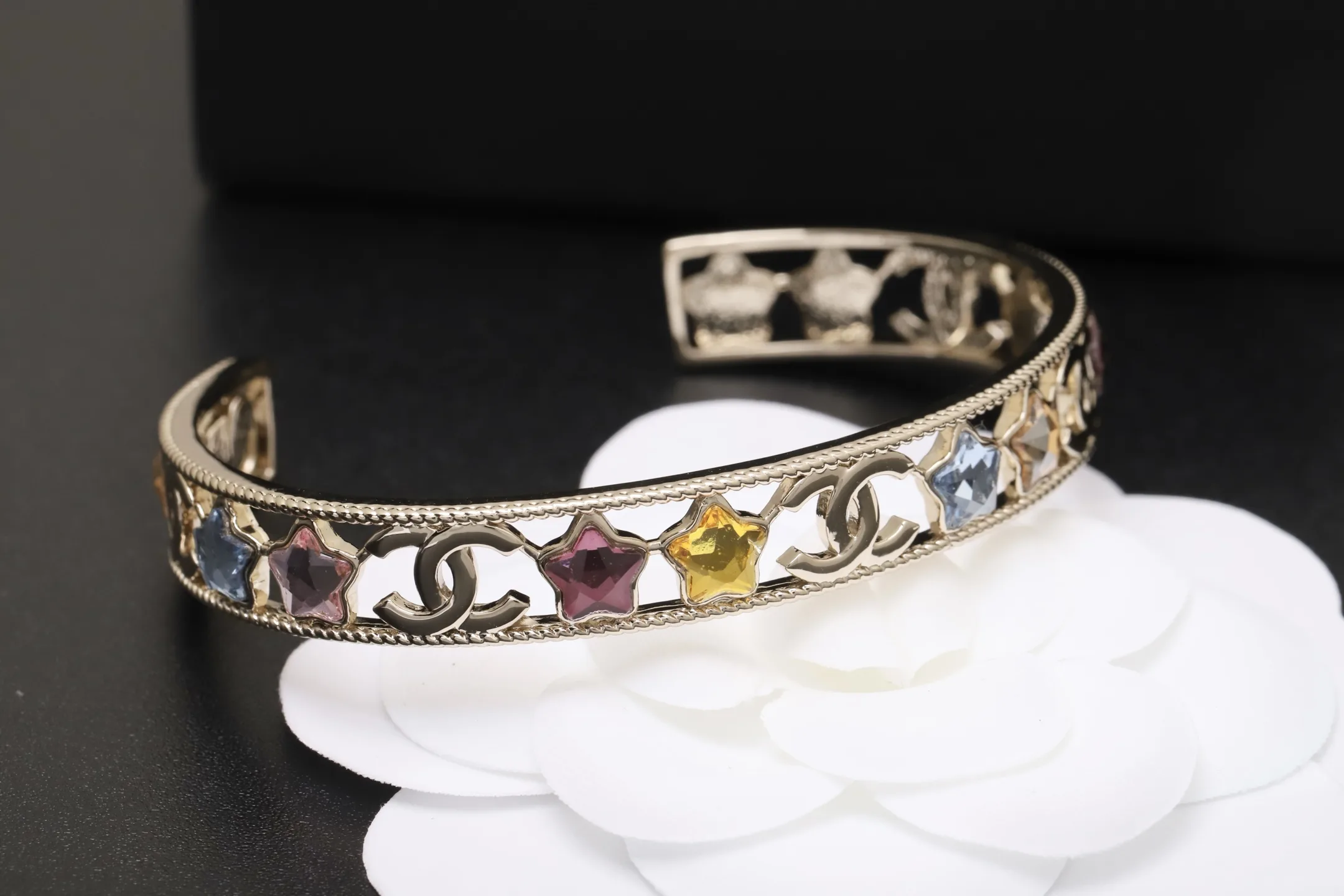 Star Crystal Open Cuff Bangle D16517486 — view 6