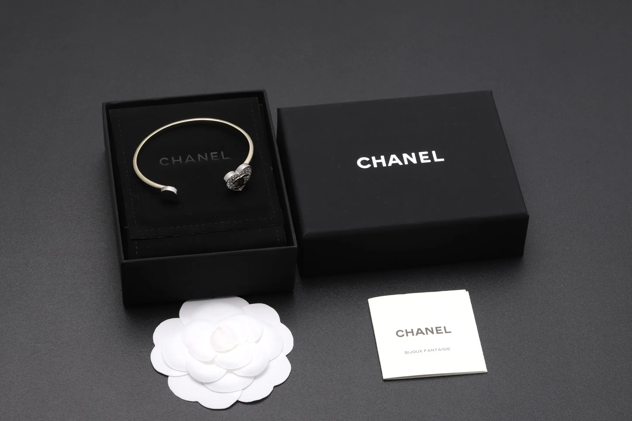 Crystal-Embellished Heart Open Bangle D18016761 — view 2