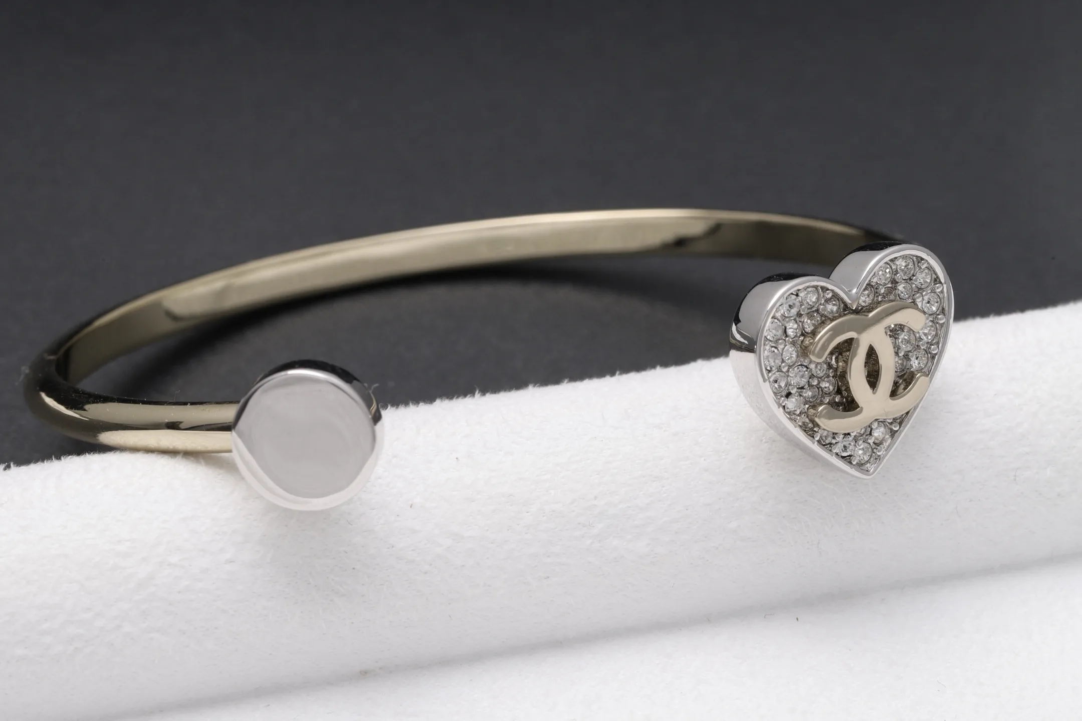 Crystal-Embellished Heart Open Bangle D18016761 — view 3