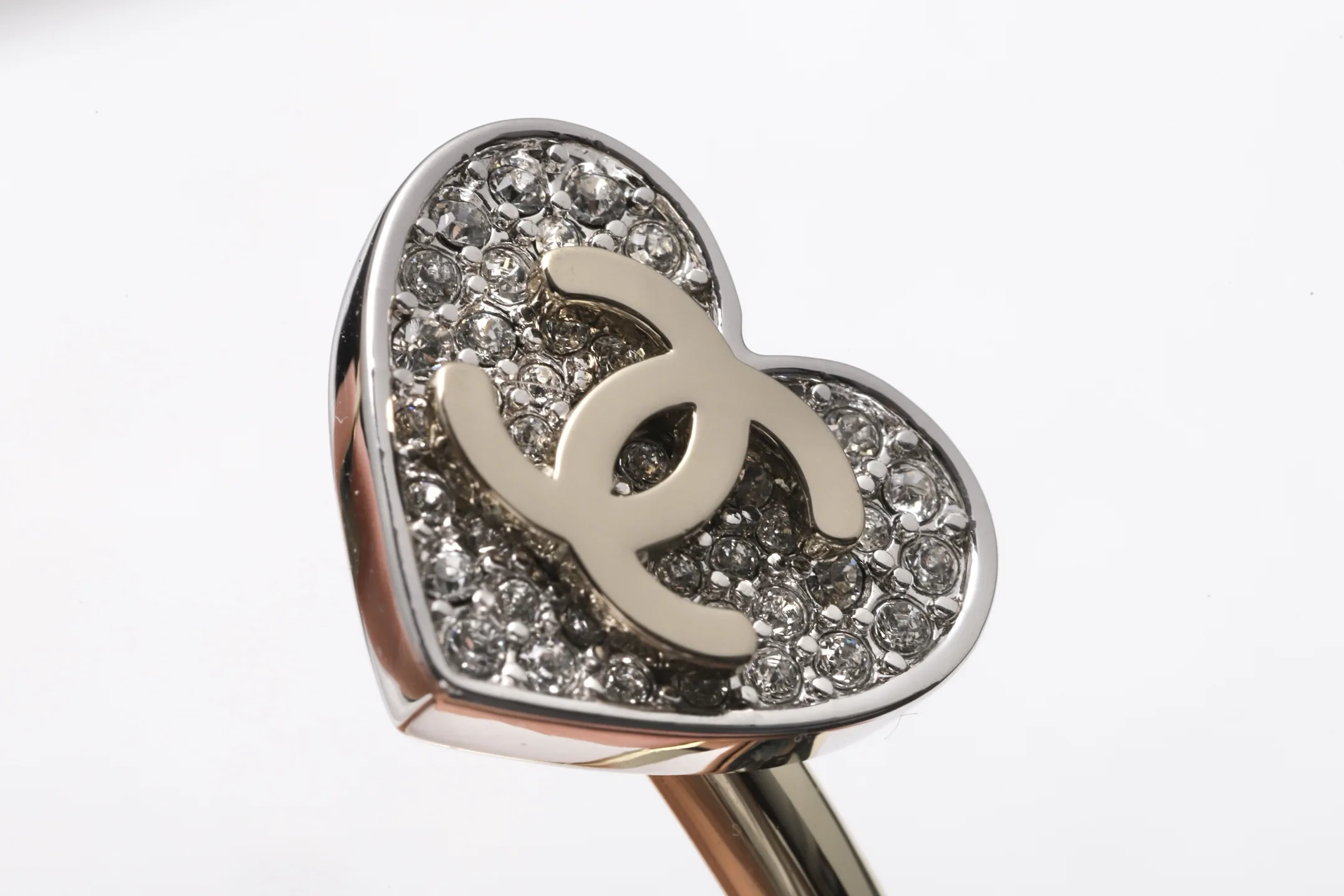 Crystal-Embellished Heart Open Bangle D18016761 — view 5
