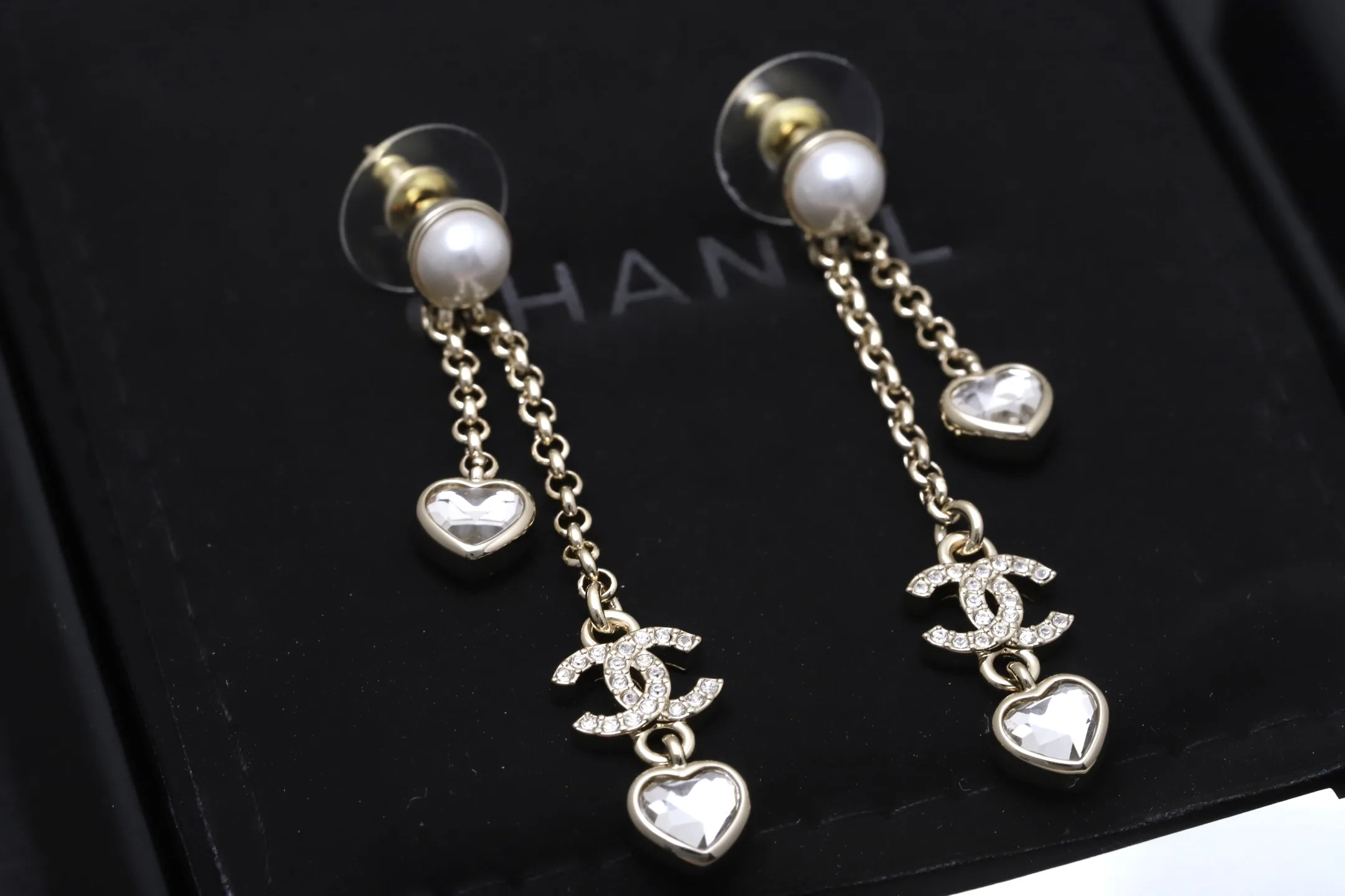 Crystal Heart and CC Logo Drop Earrings D15017331 — view 2