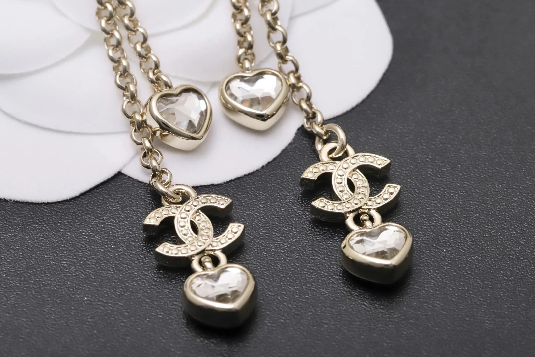 Crystal Heart and CC Logo Drop Earrings D15017331 — view 5
