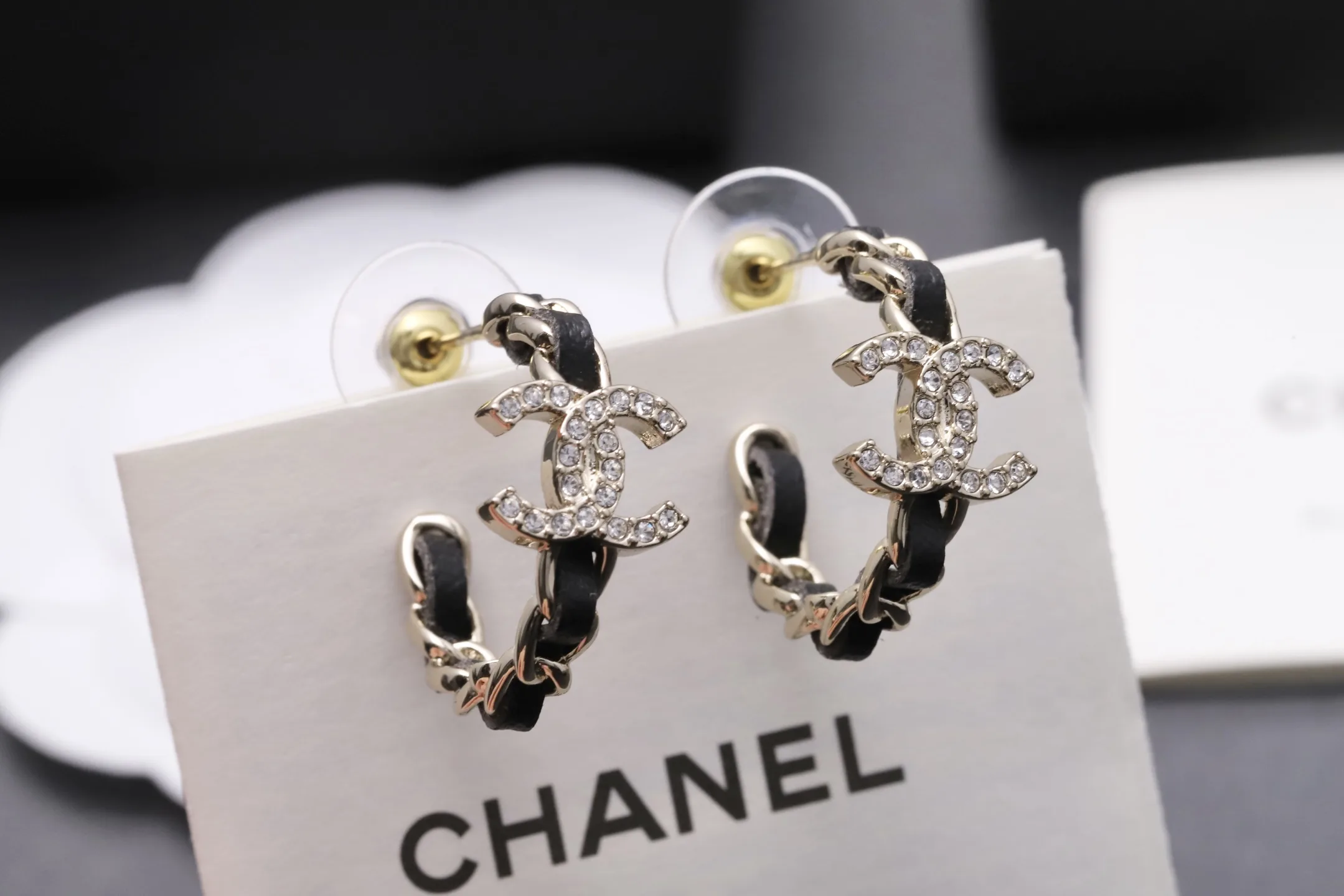 Leather-Intertwined CC Logo Hoop Earrings D14017205 — view 3