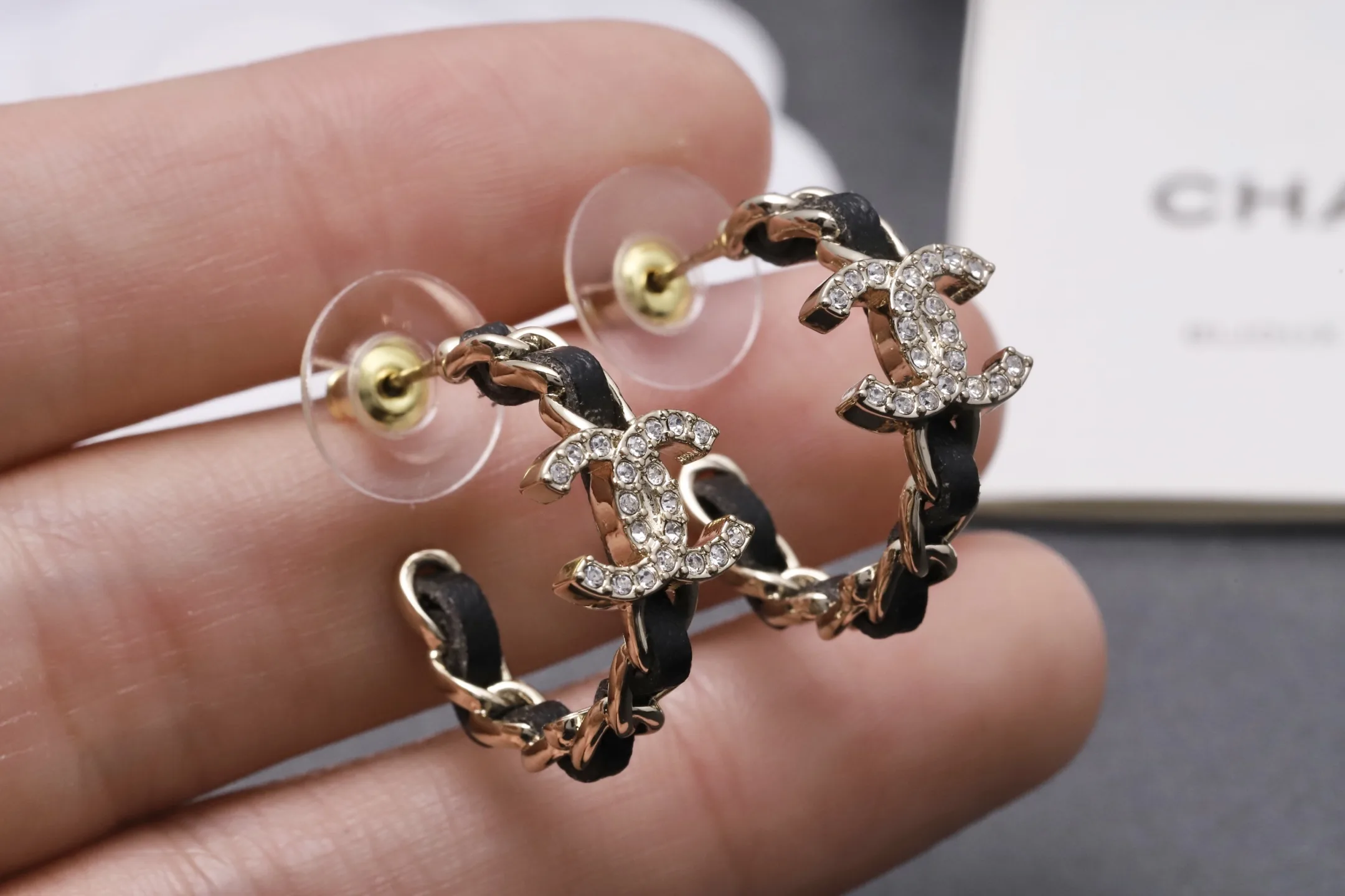 Leather-Intertwined CC Logo Hoop Earrings D14017205 — view 5