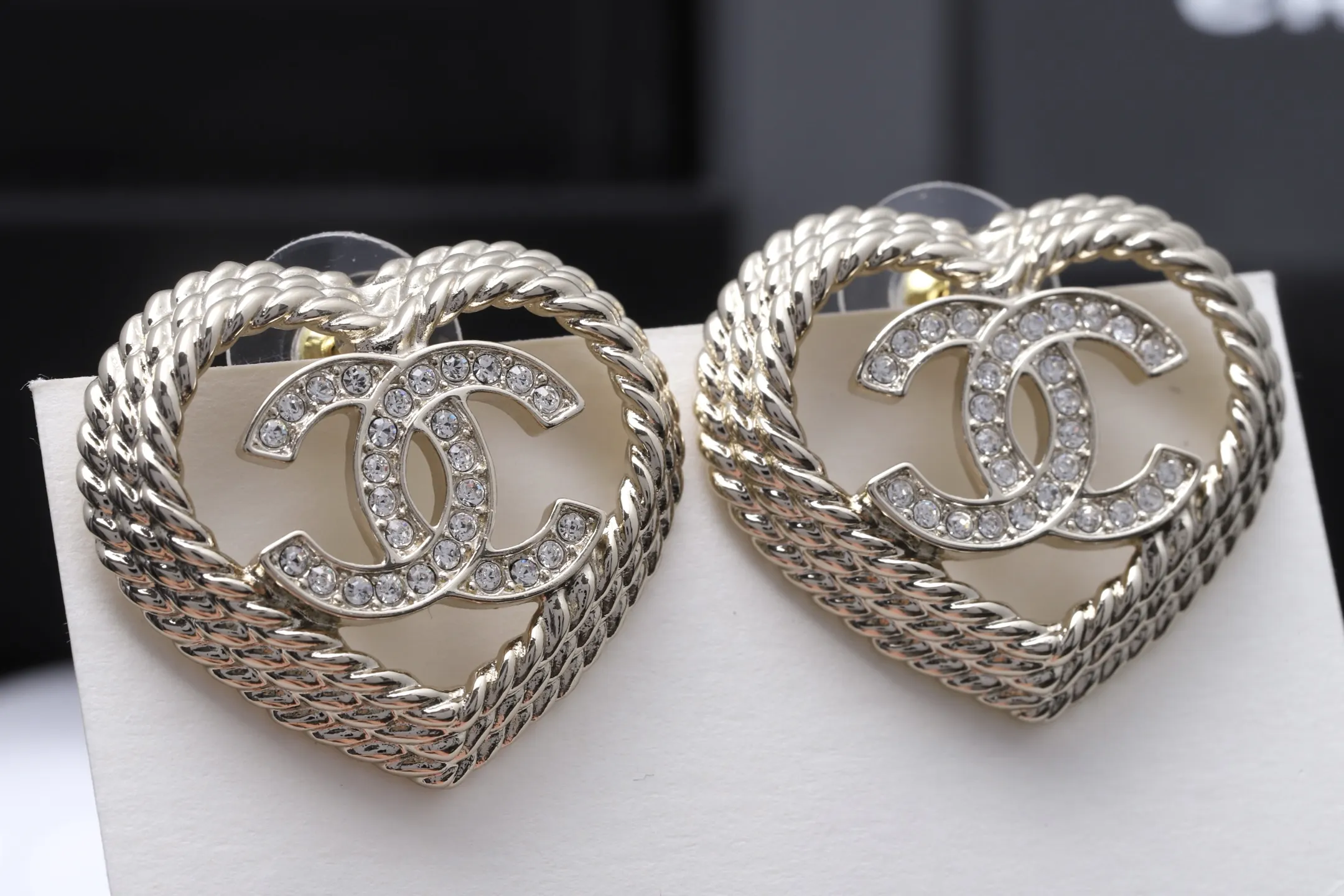 Crystal-Embellished Heart CC Stud Earrings D14017034 — view 4