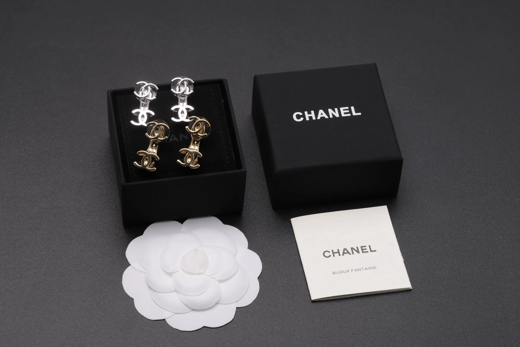 Double CC Logo Drop Stud Earrings D13516976 — view 2