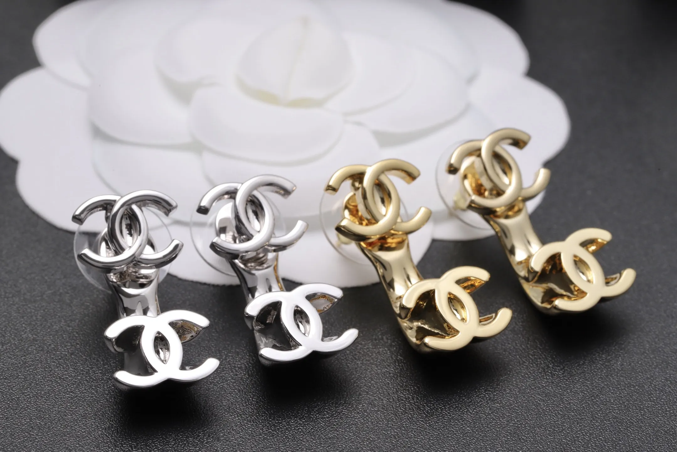 Double CC Logo Drop Stud Earrings D13516976 — view 3