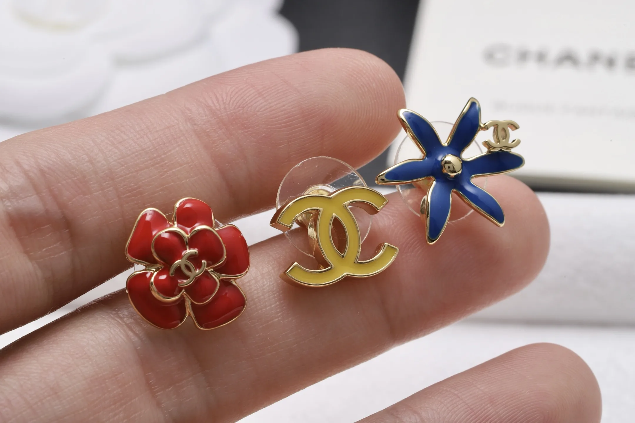 Camellia and Interlocking CC Stud Earring Set D14017037 — view 6