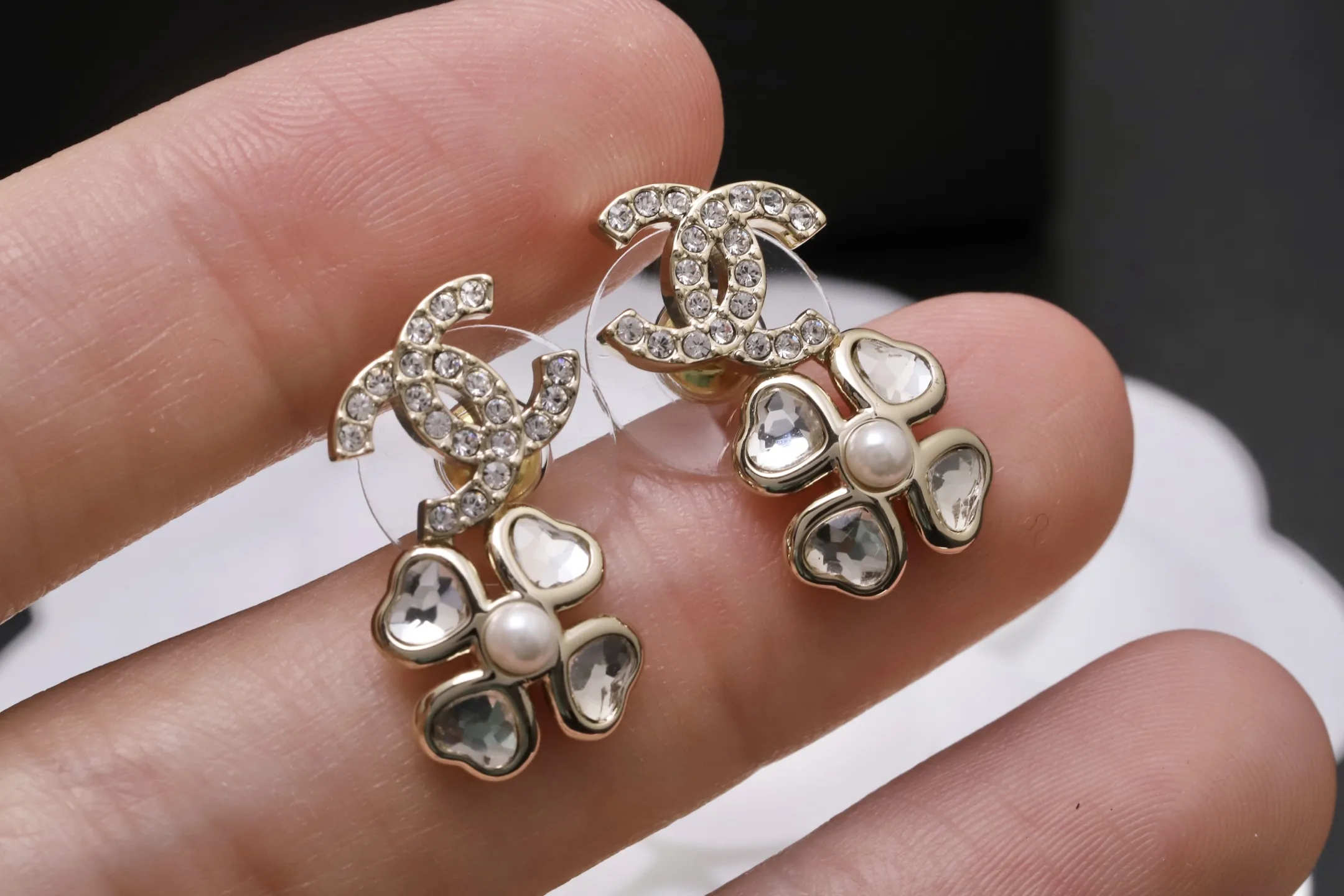 Crystal Heart Double C Stud Earrings D14017337 — view 4