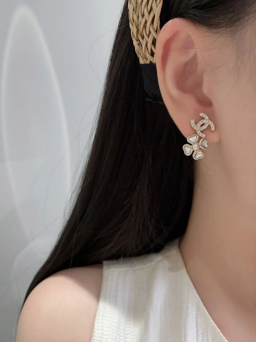 Crystal Heart Double C Stud Earrings D14017337 — view 7