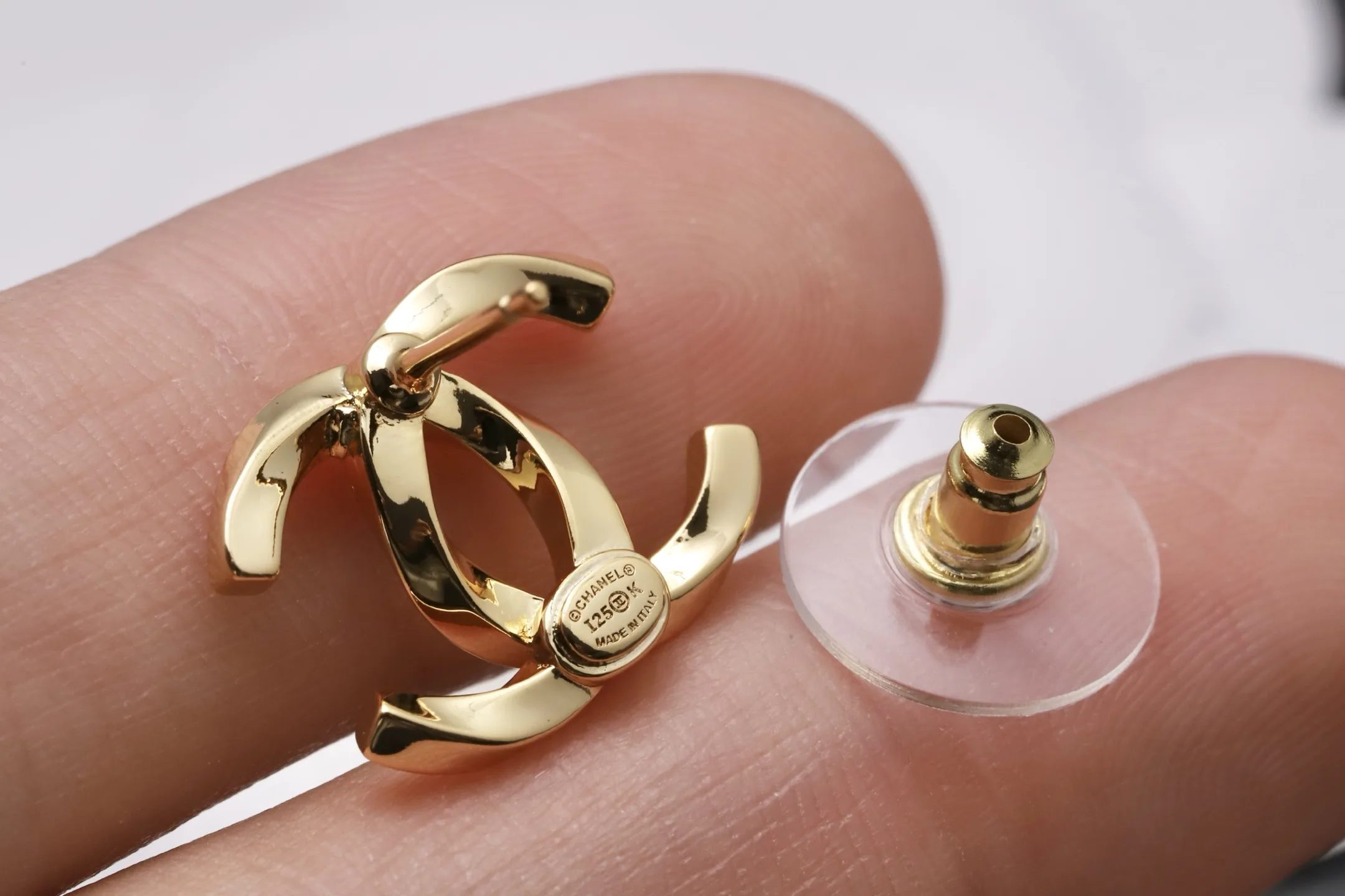 Twisted CC Logo Stud Earrings D13517274 — view 6