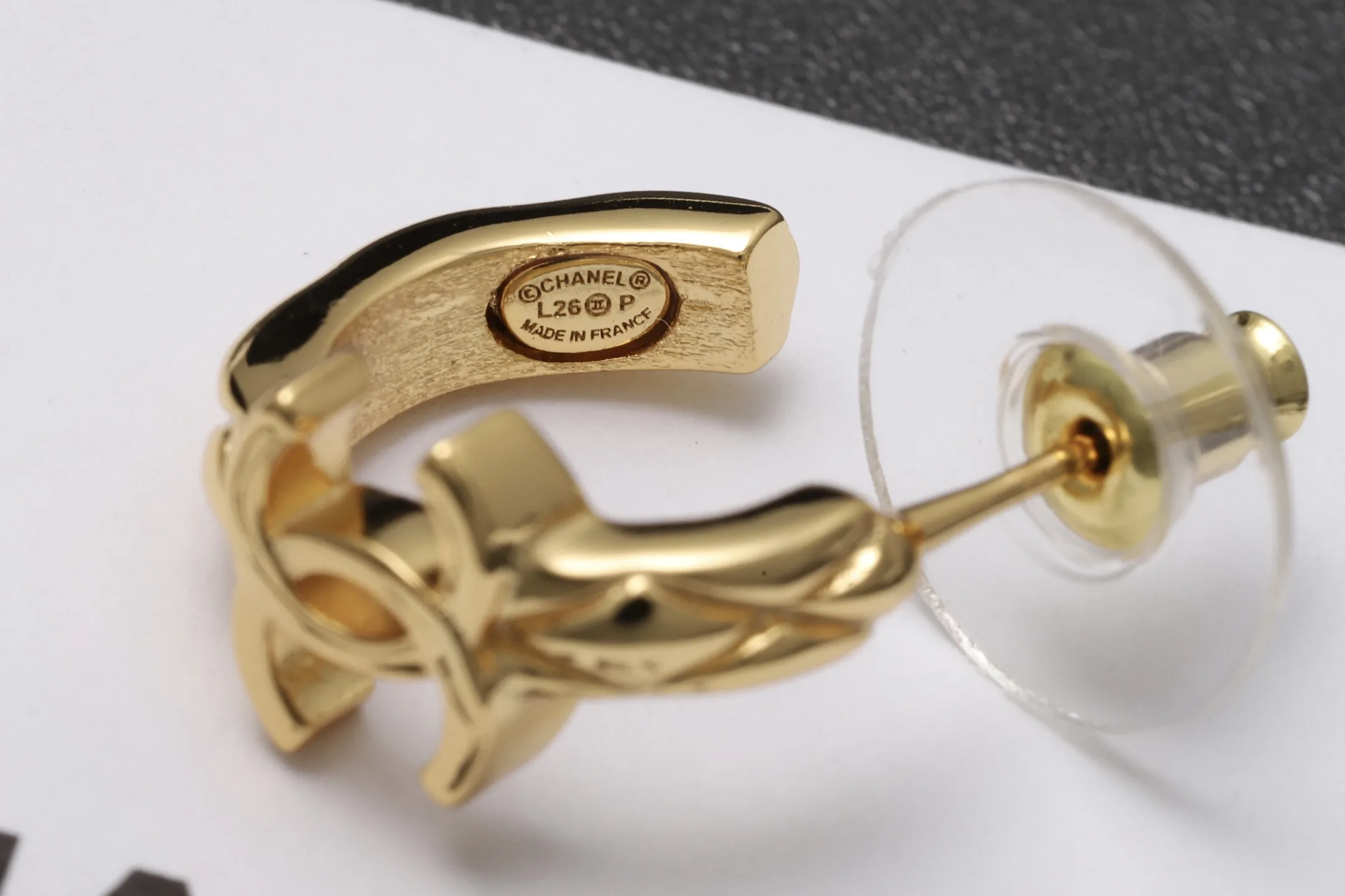 Quilted CC Logo Half-Hoop Earrings D13517096 — view 5