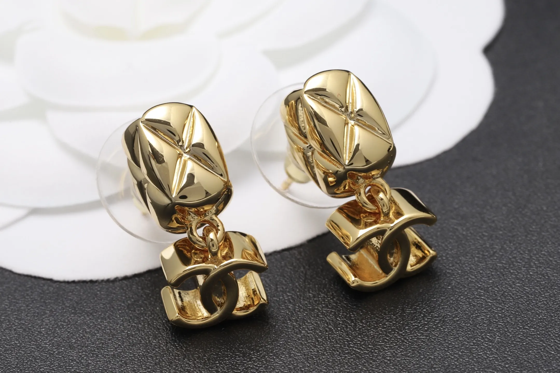Quilted CC Drop Stud Earrings D14017024 — view 3