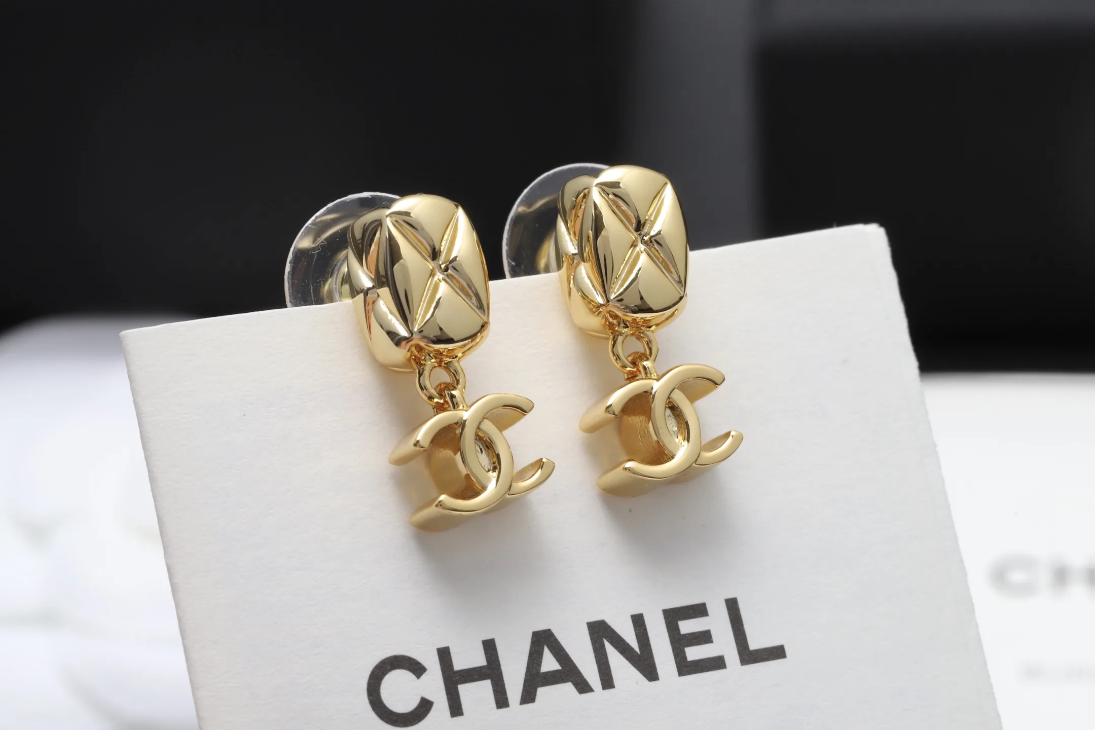 Quilted CC Drop Stud Earrings D14017024 — view 4
