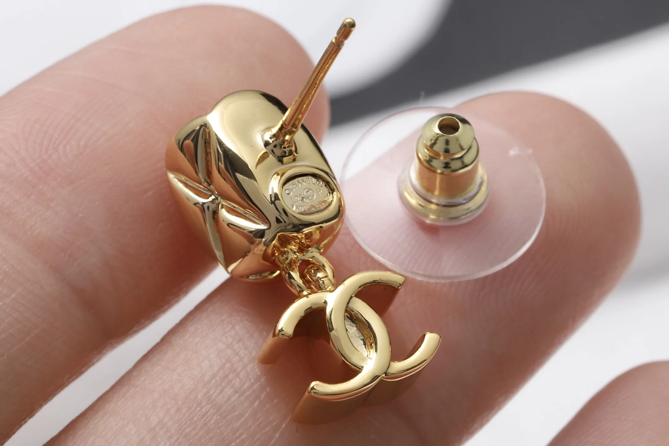 Quilted CC Drop Stud Earrings D14017024 — view 7