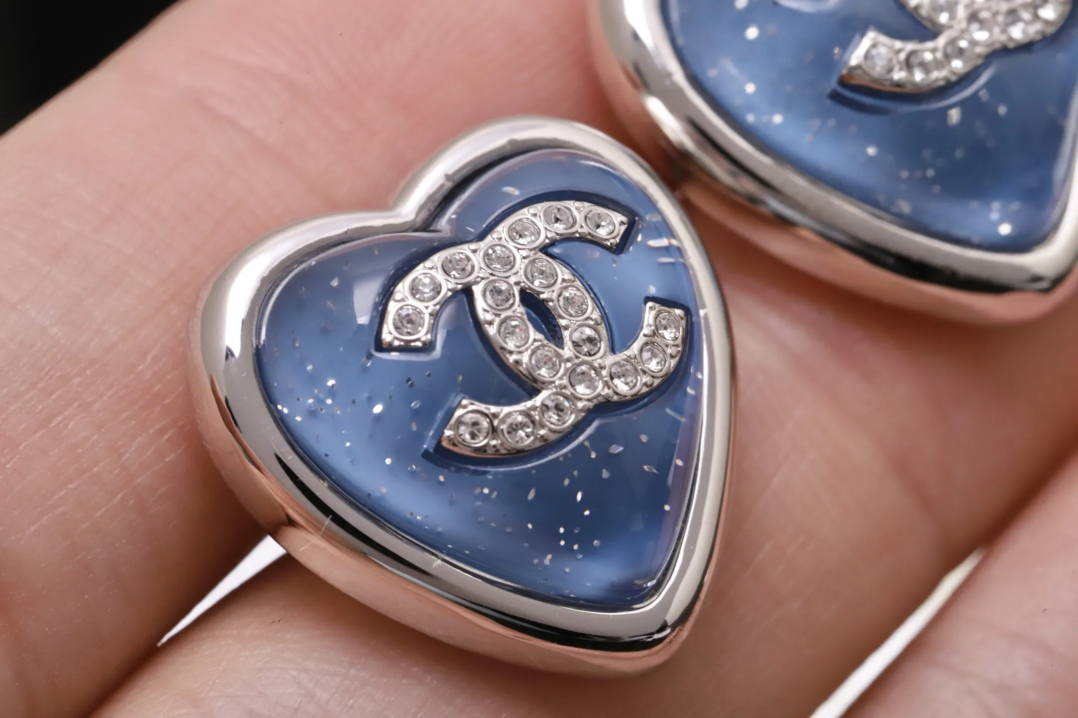 Heart CC Logo Stud Earrings D14517436 — view 6