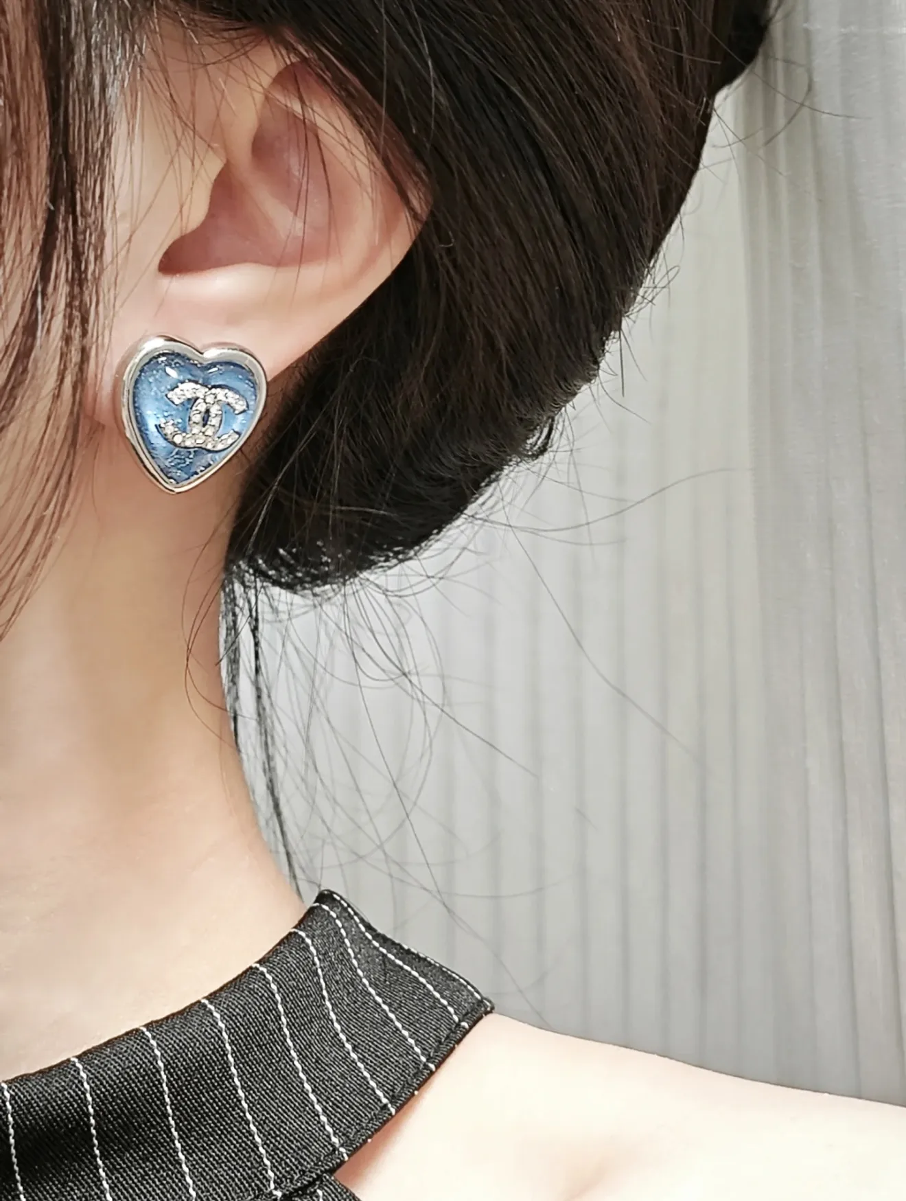 Heart CC Logo Stud Earrings D14517436 — view 8