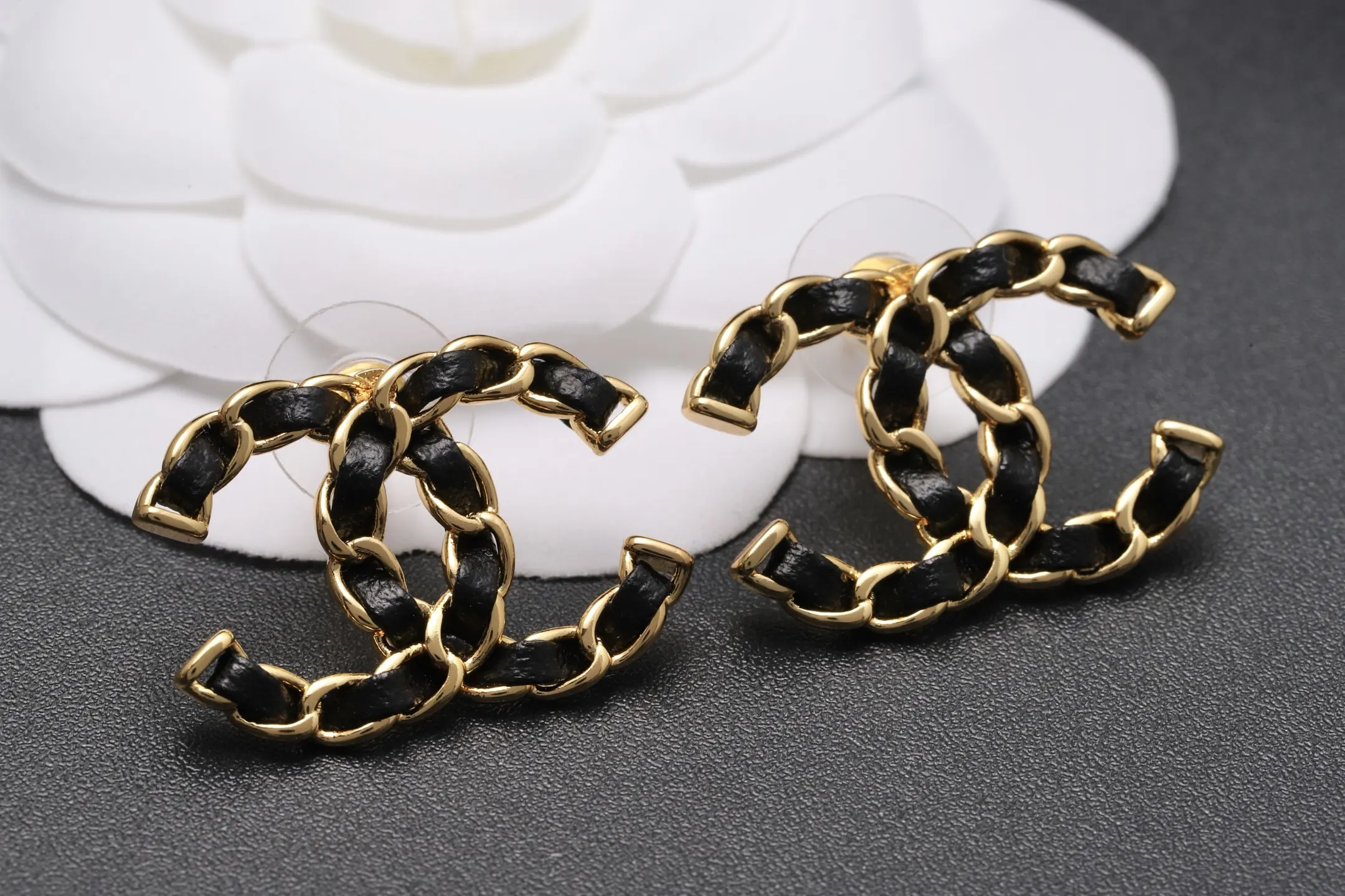 Interlocking CC Leather-Chain Stud Earrings D13517060 — view 3