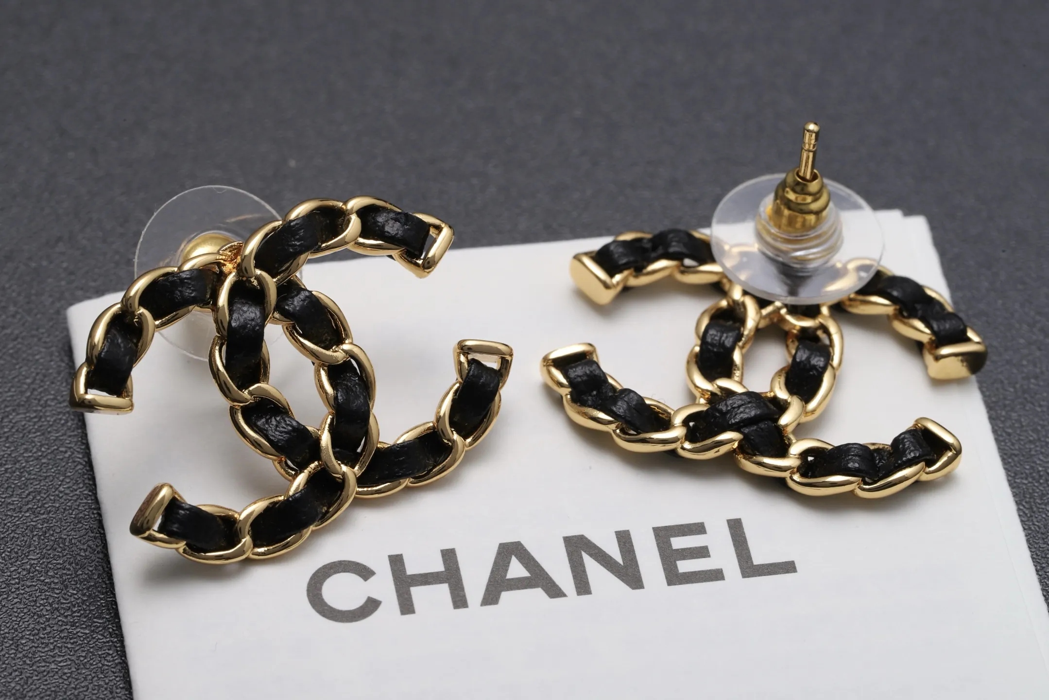Interlocking CC Leather-Chain Stud Earrings D13517060 — view 5
