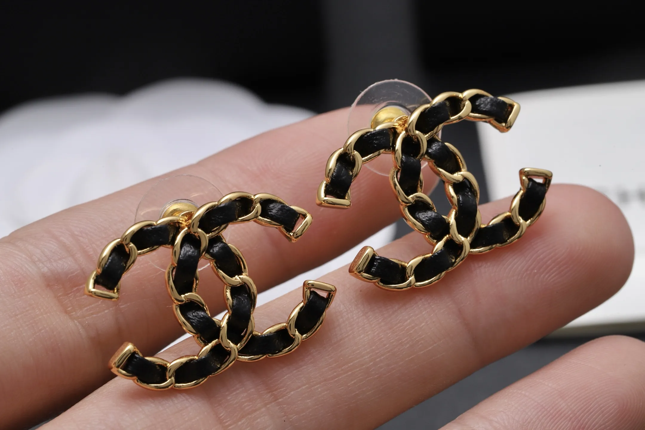 Interlocking CC Leather-Chain Stud Earrings D13517060 — view 6