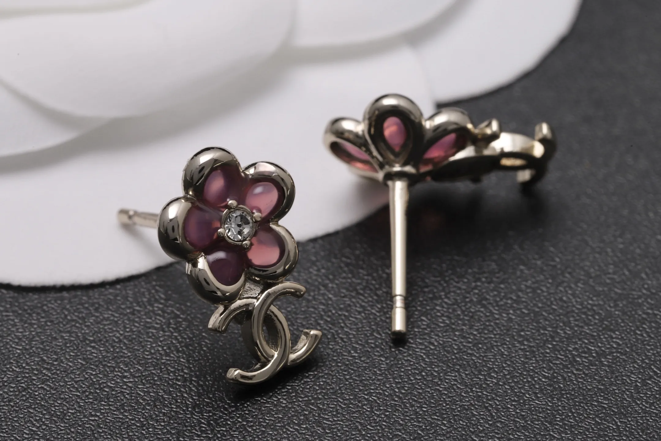 Flower CC Logo Stud Earrings D14017092 — view 5