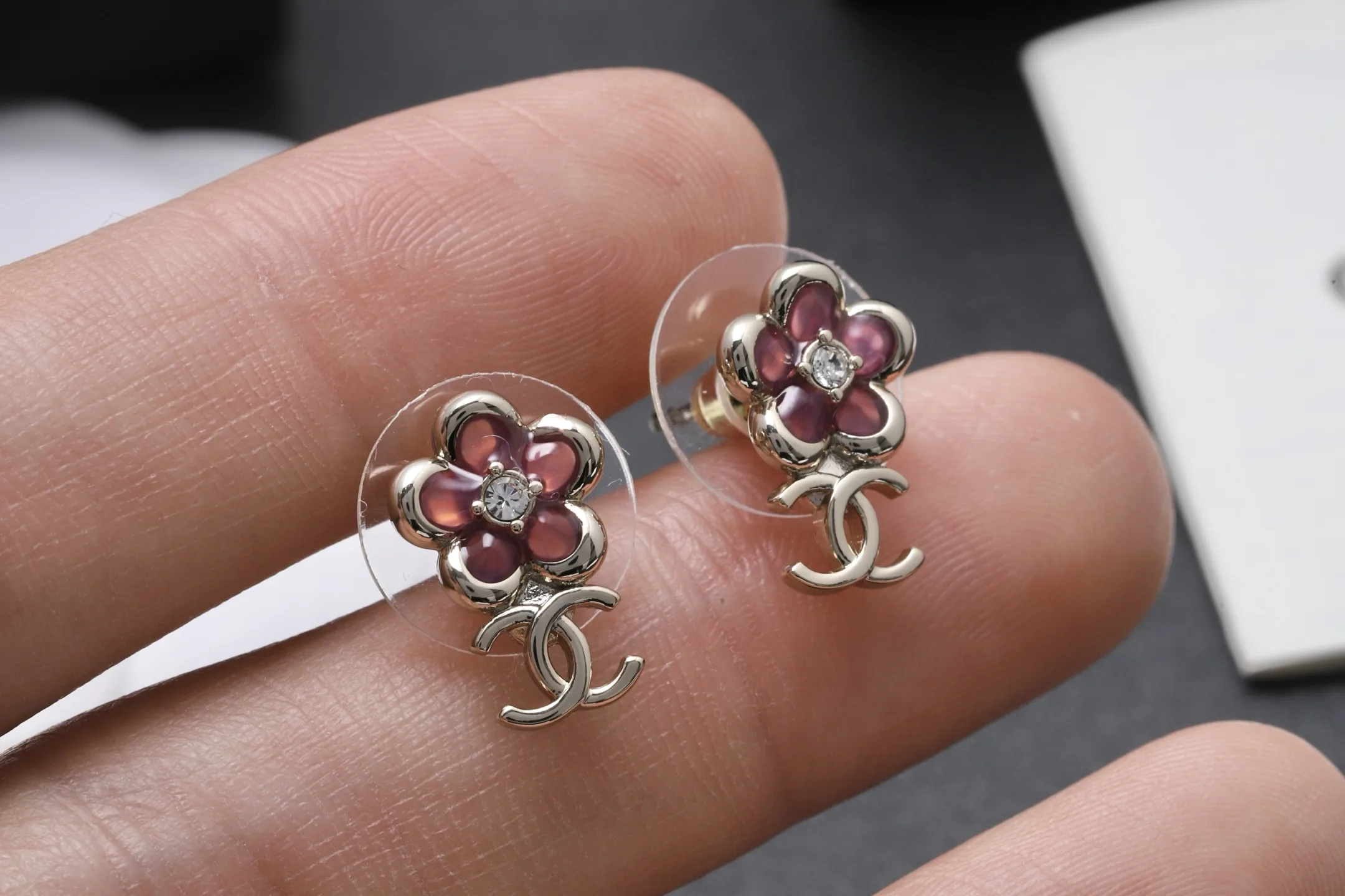Flower CC Logo Stud Earrings D14017092 — view 7