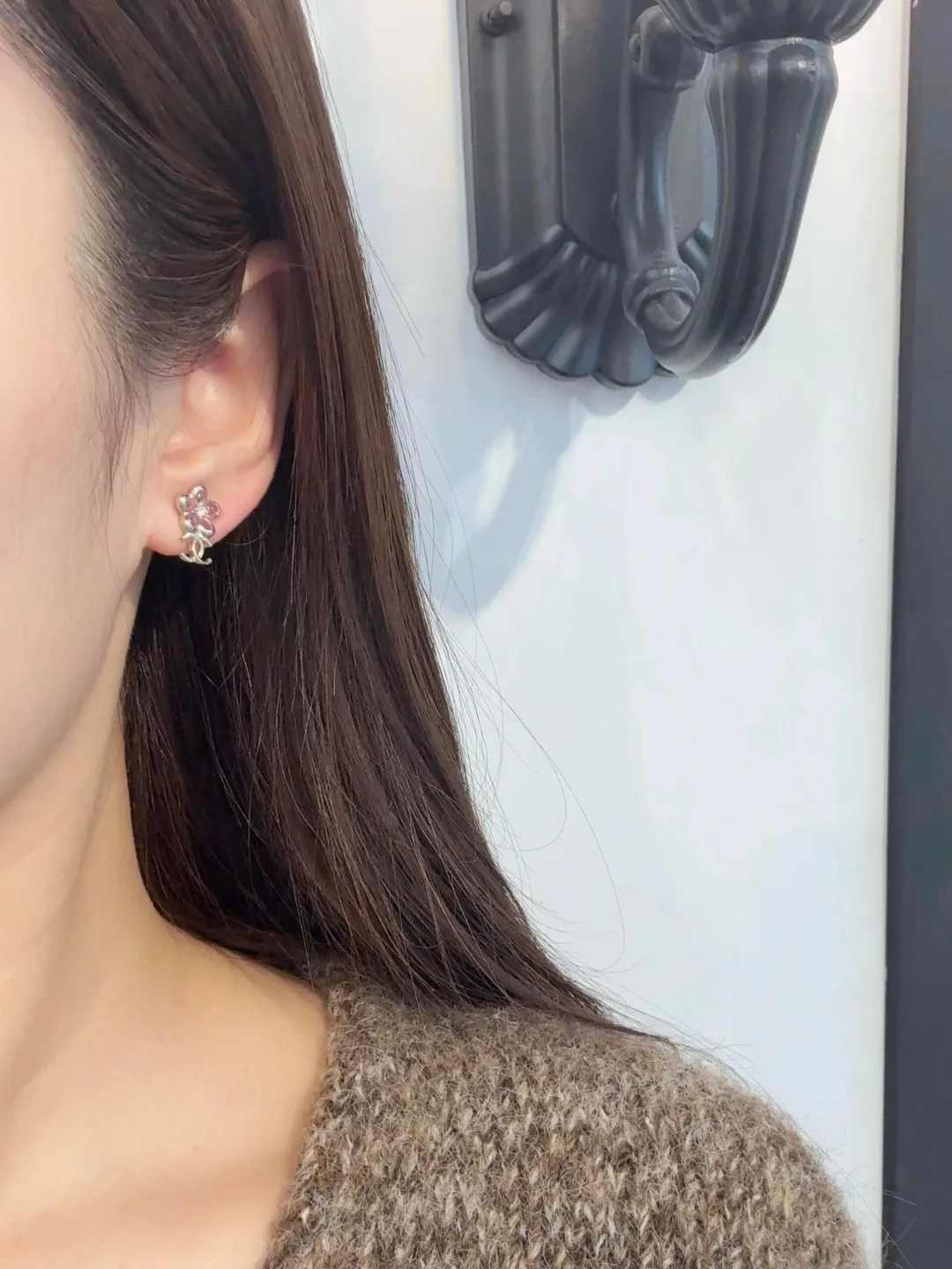 Flower CC Logo Stud Earrings D14017092 — view 9