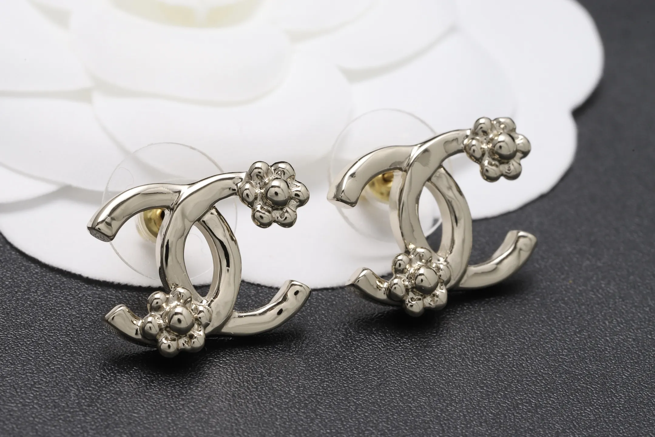 Camellia Interlocking CC Stud Earrings D13017094 — view 3