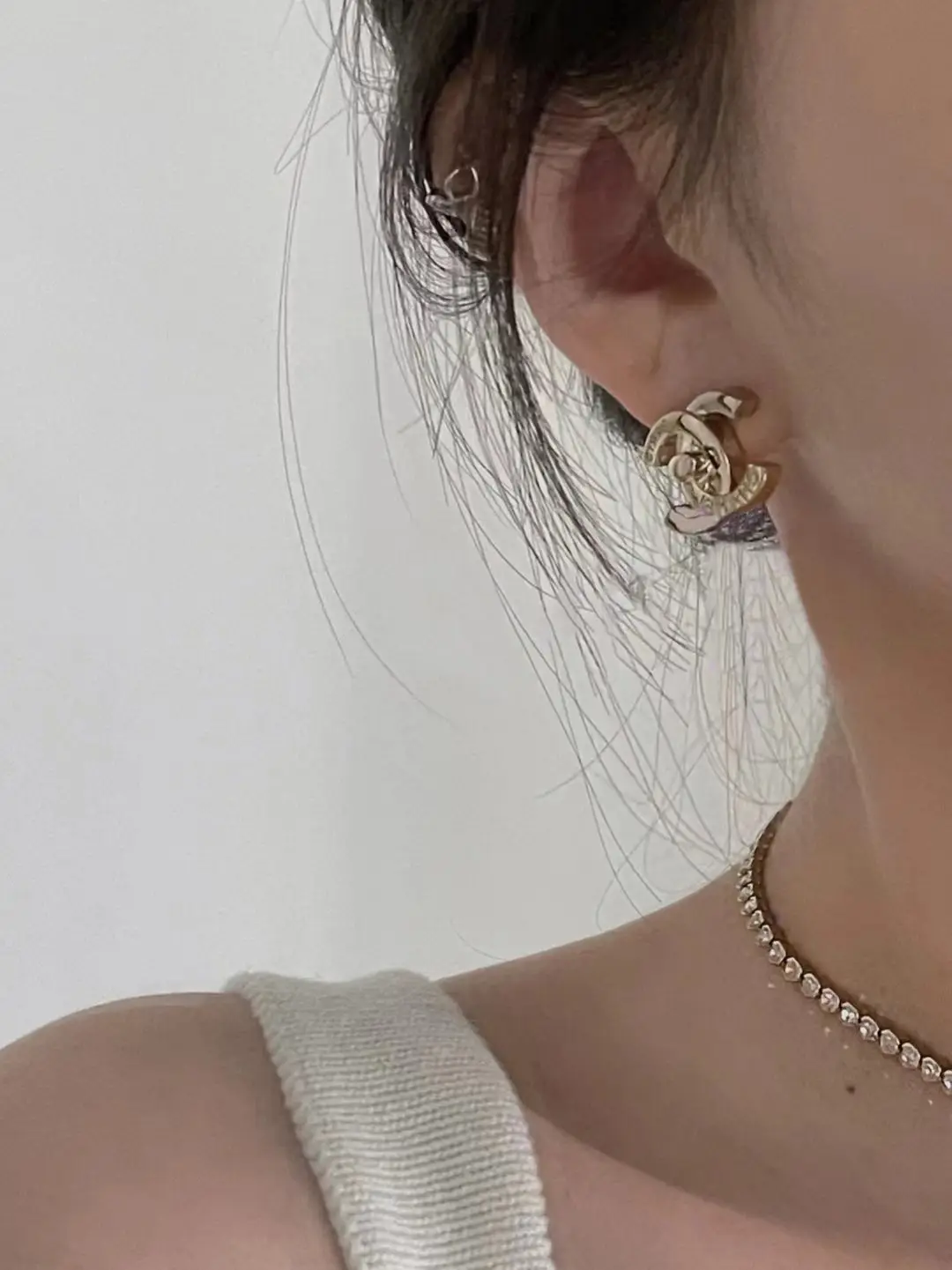 Double C Logo Stud Earrings D13017086 — view 8