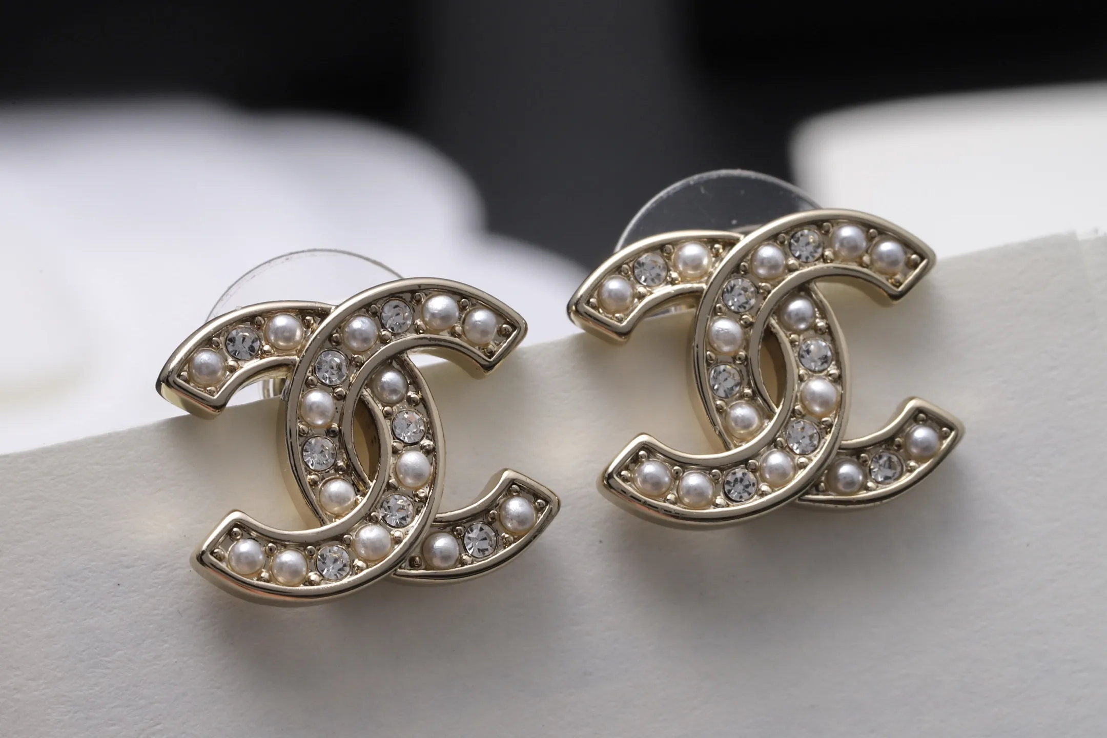 Crystal and Faux Pearl CC Stud Earrings D12517062 — view 5