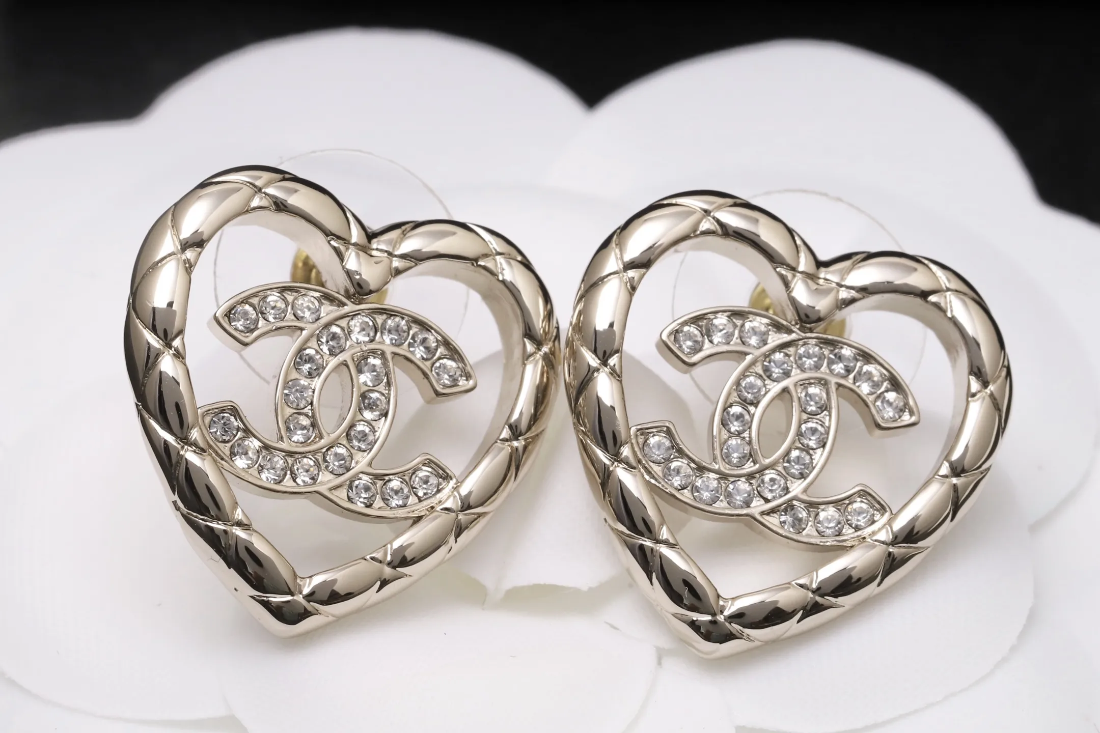 Crystal-Embellished Heart Stud Earrings D13517440 — view 4