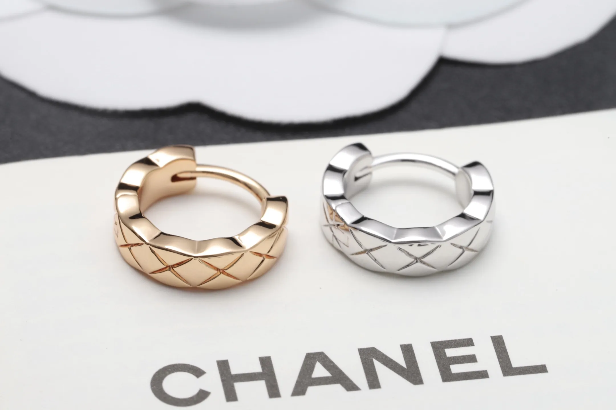 Coco Crush Quilted Hoop Earrings (Gold-Plated Brass) D14517025 — view 3