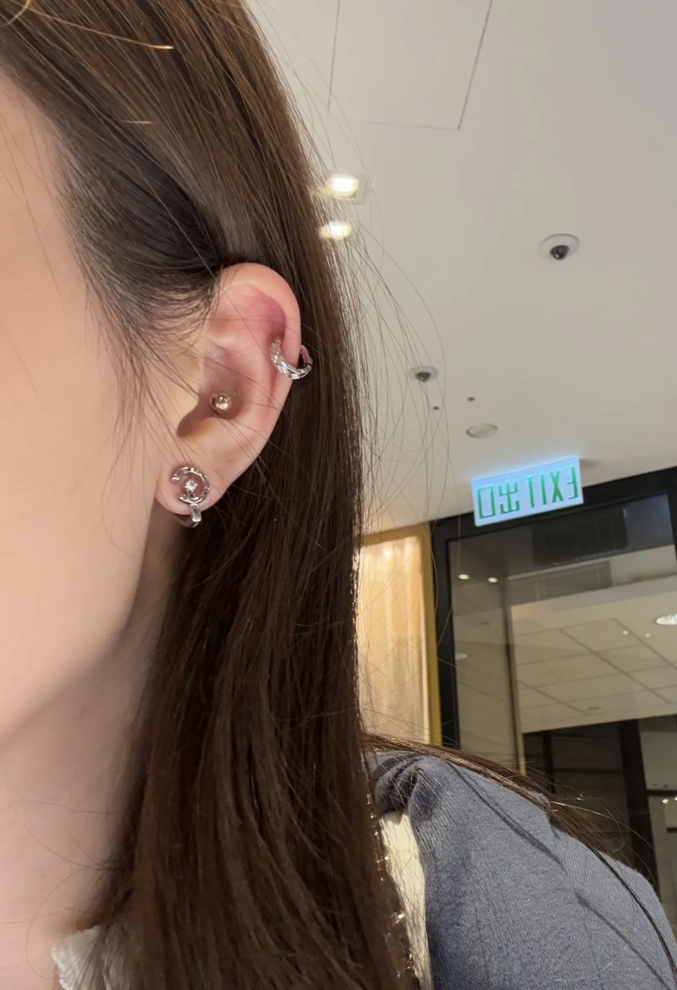 Coco Crush Quilted Hoop Earrings (Gold-Plated Brass) D14517025 — view 10