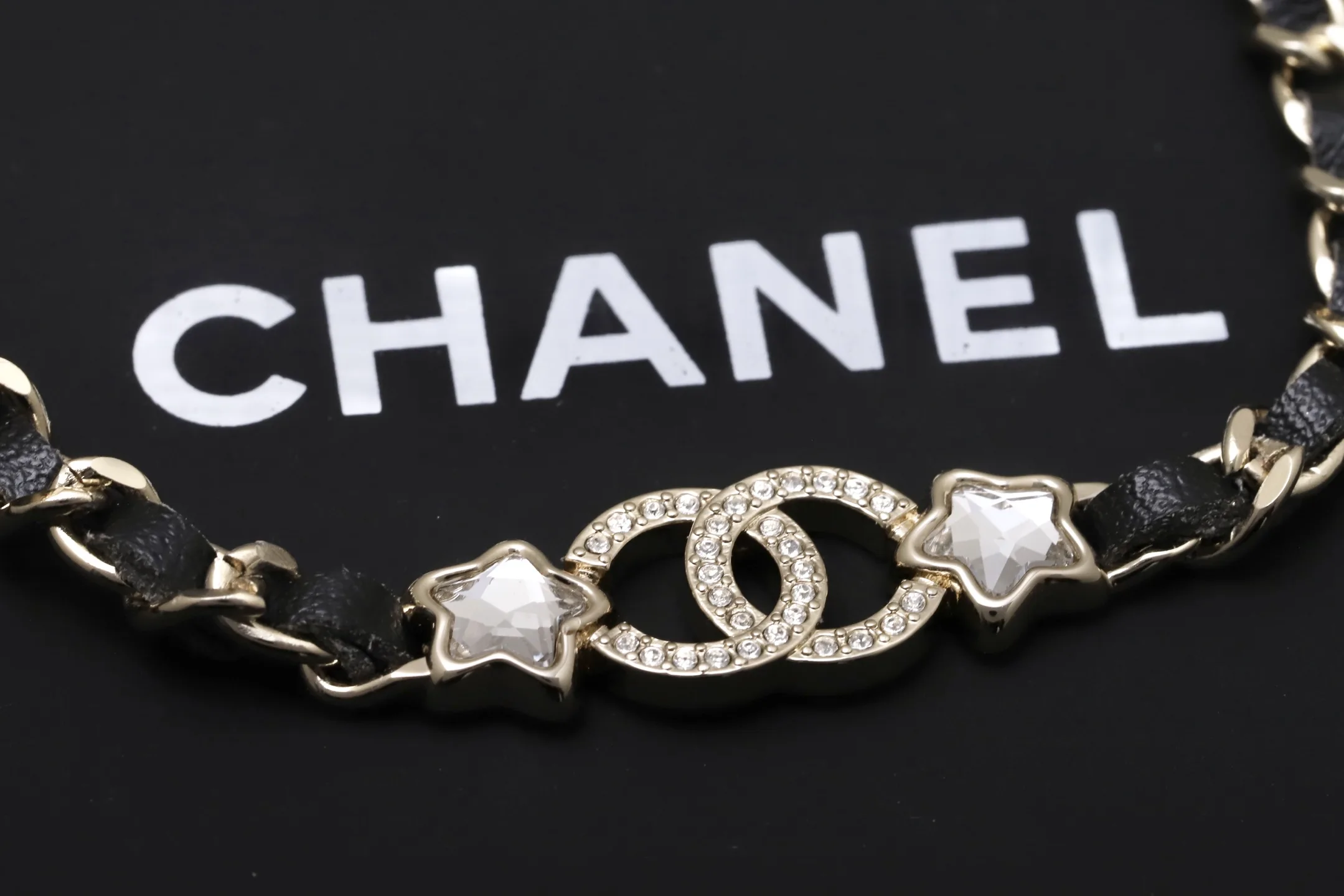 Interwoven Leather and Crystal Star Choker D15517327 — view 4