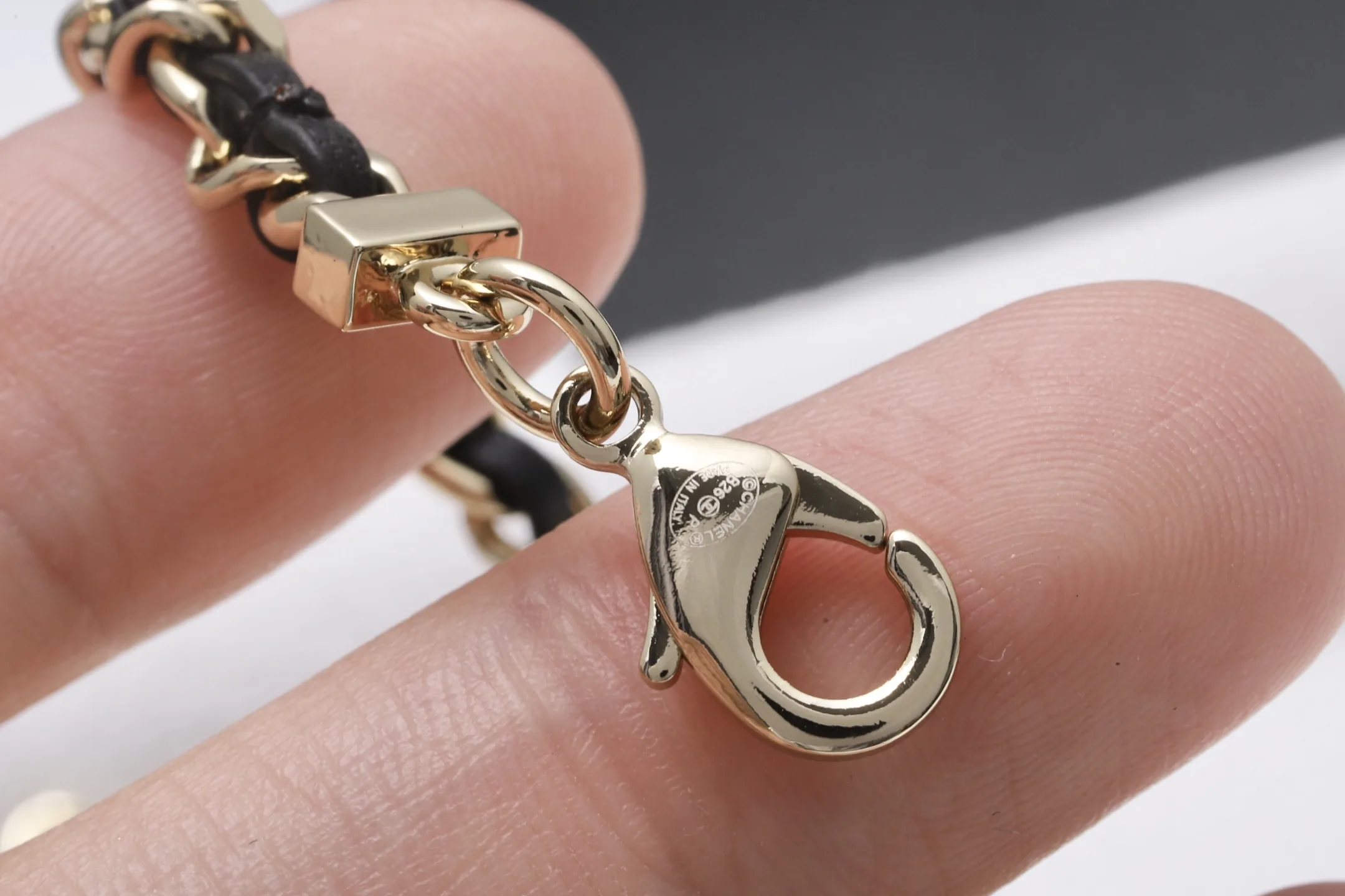 Leather-Intertwined CC Choker Necklace D14517023 — view 6