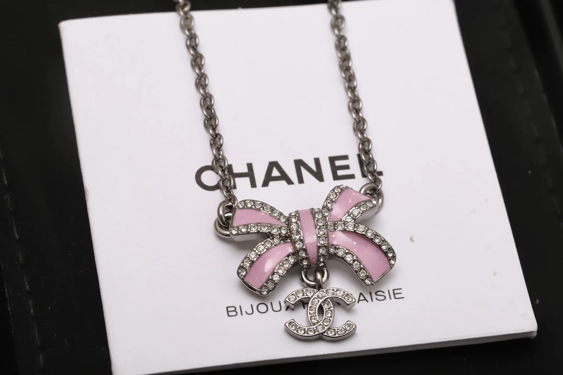 Bow and Interlocking CC Pendant Necklace D15517306 — view 3