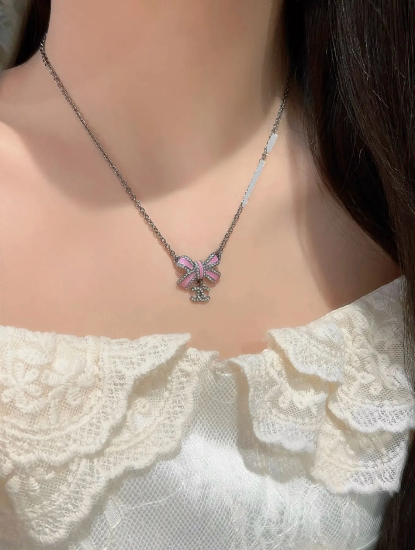 Bow and Interlocking CC Pendant Necklace D15517306 — view 8