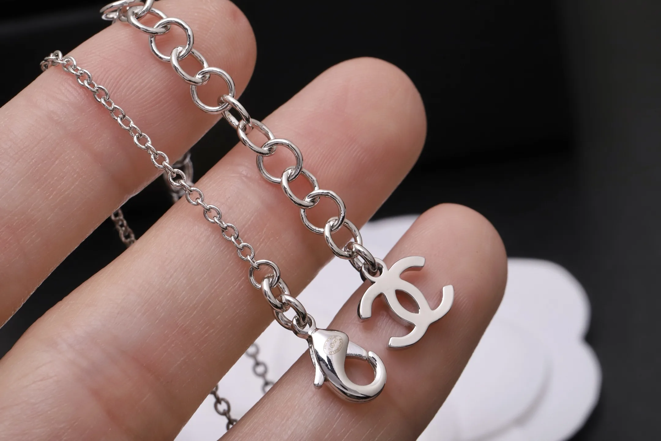 Glitter Resin Heart Pendant Necklace D14517300 — view 6