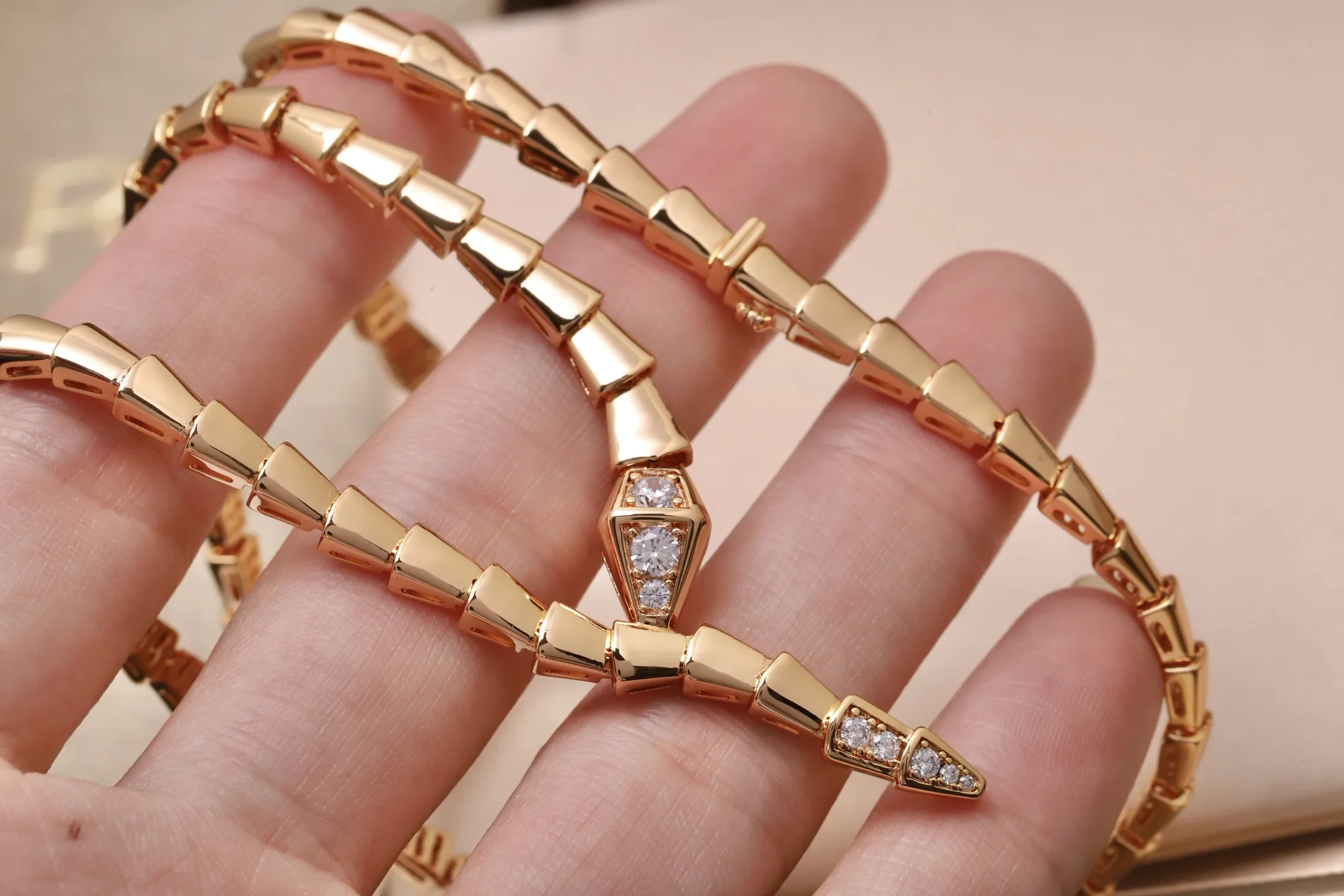 Serpenti Viper Necklace (Gold-Plated Brass) D35017642 — view 5