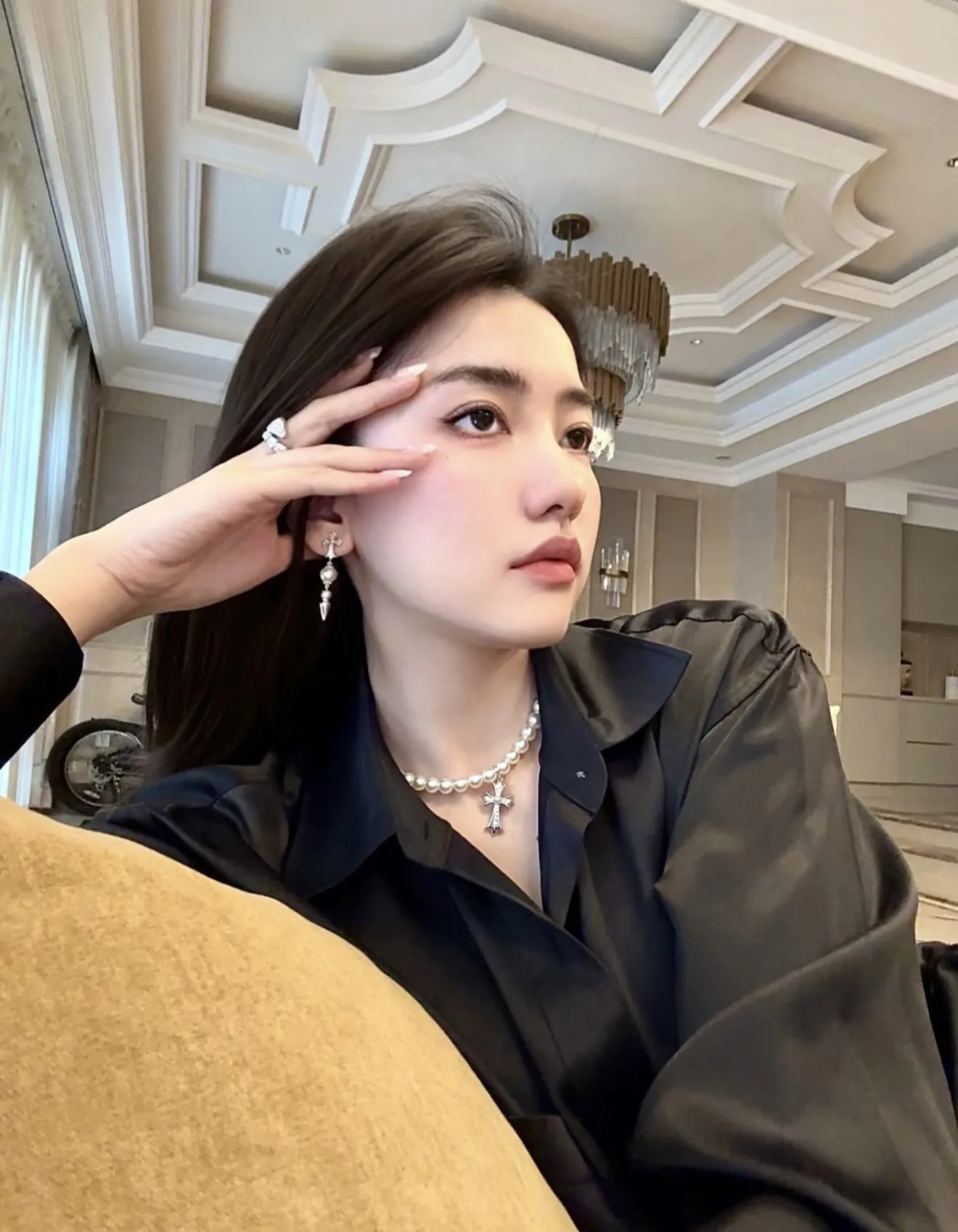 Chrome Hearts x Mikimoto Pearl Cross Drop Earrings D26017334 — view 9