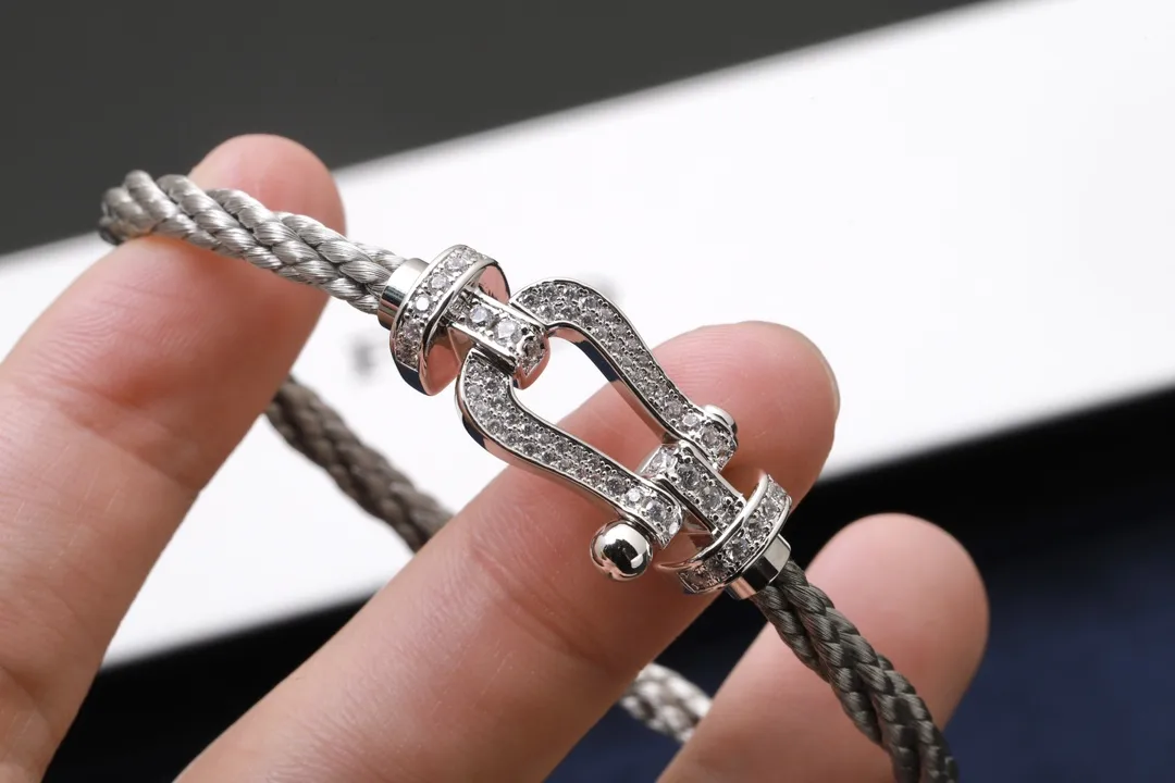 Force 10 Large Horseshoe Cable Bracelet D26017730 — view 5