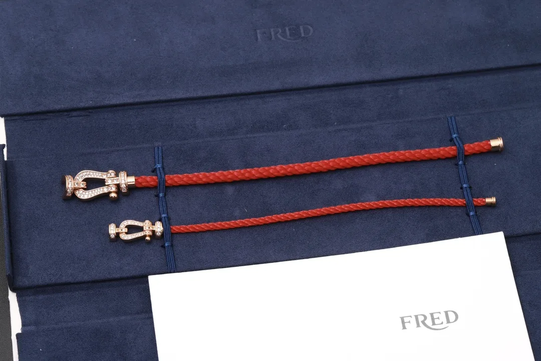 Force 10 Horseshoe Cord Bracelet D22017727 — view 2