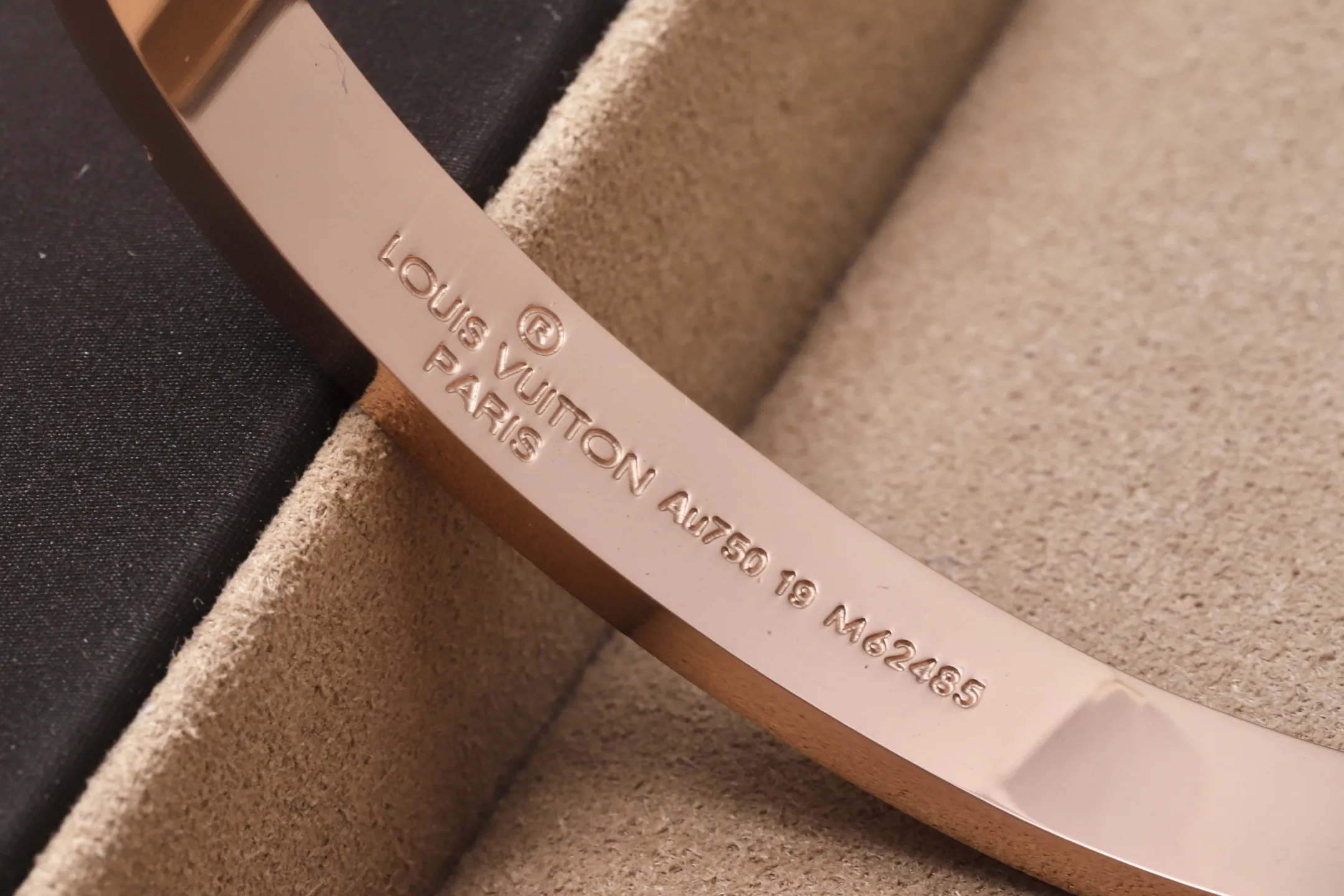 Monogram Frosted Bangle (Titanium Steel) D10016567 — view 7