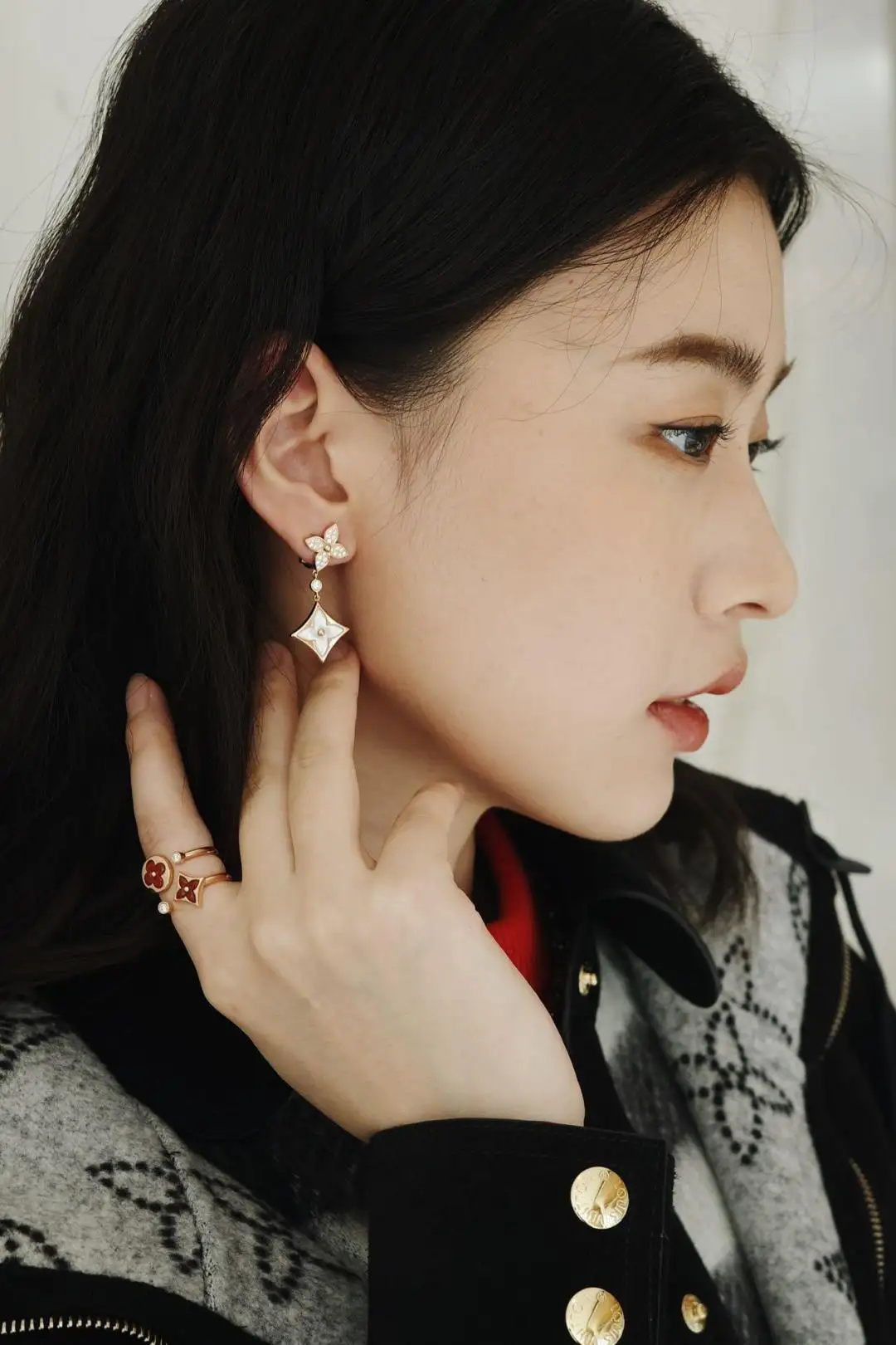 Star Blossom Monogram Flower Drop Earrings D28017265 — view 8