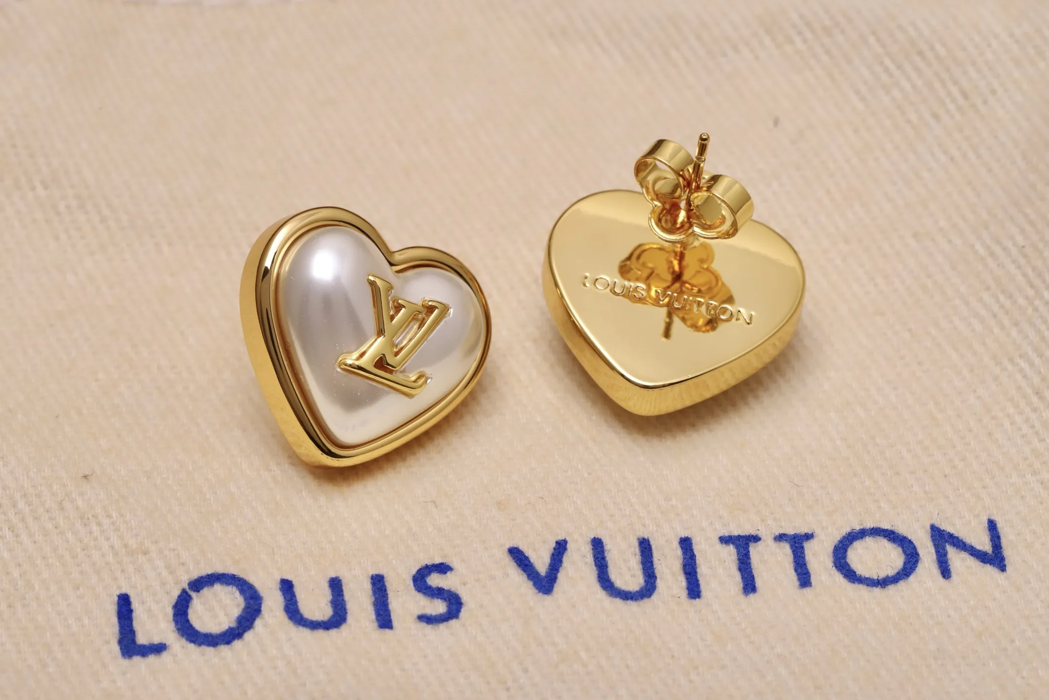 Heart Padlock Monogram Stud Earrings D12517501 — view 5