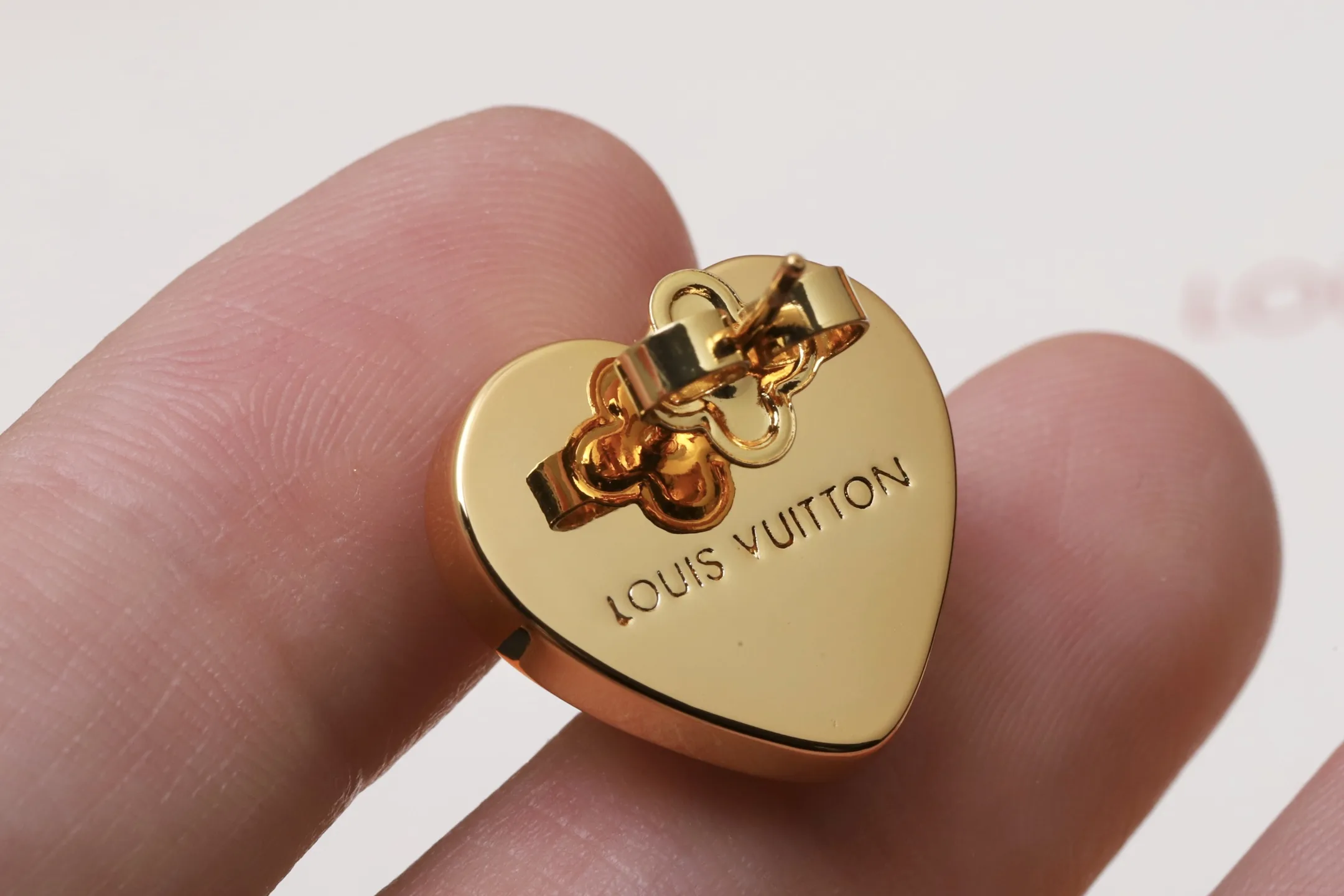 Heart Padlock Monogram Stud Earrings D12517501 — view 7