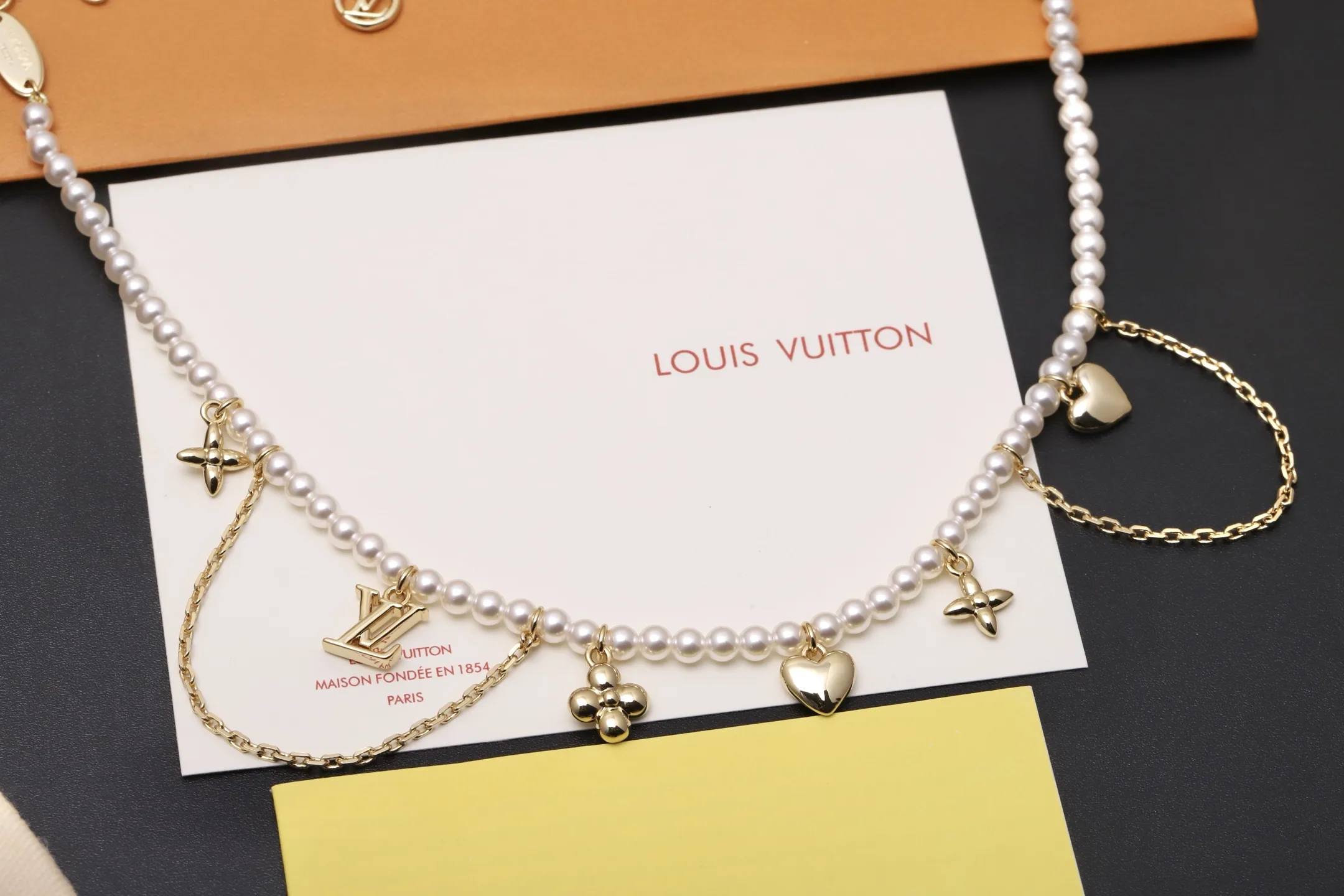 Monogram Flower Charm Pearl Necklace D16517624 — view 6