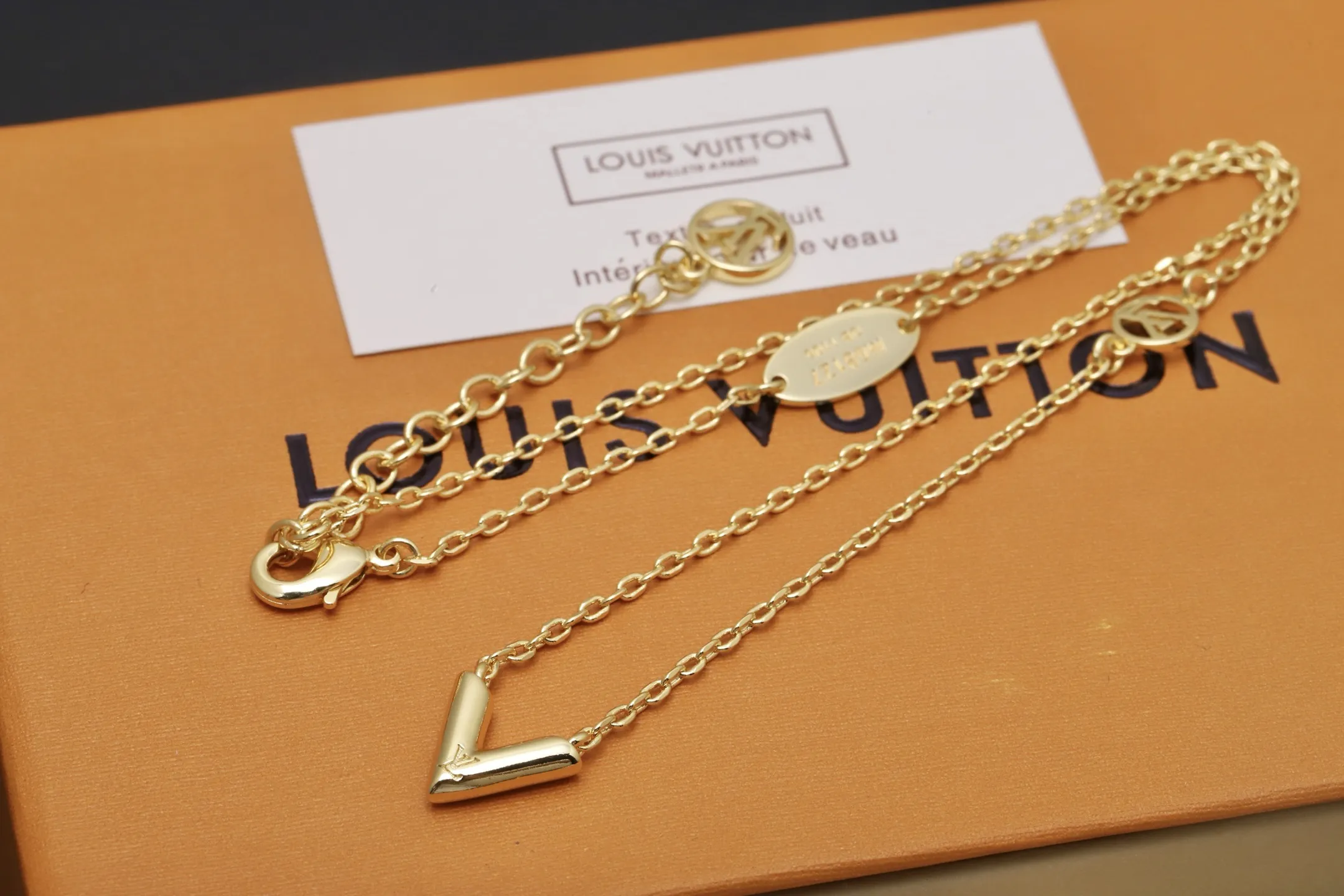 Essential V Pendant Necklace (Brass) D11017655 — view 3